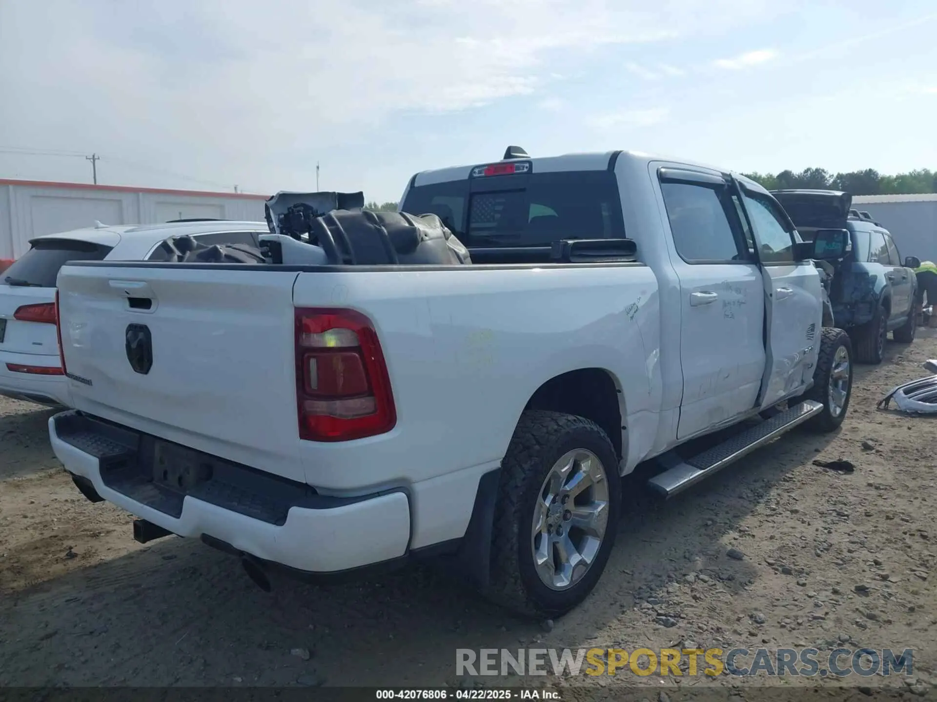 4 Photograph of a damaged car 1C6RREFT7KN880929 RAM 1500 2019