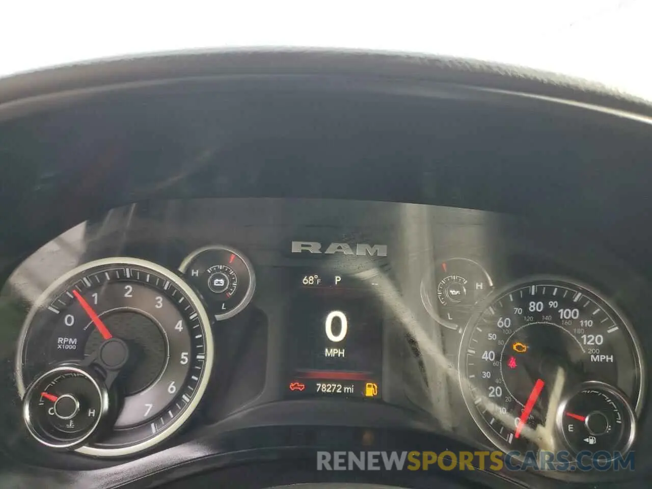 9 Photograph of a damaged car 1C6RREFT8KN548689 RAM 1500 2019