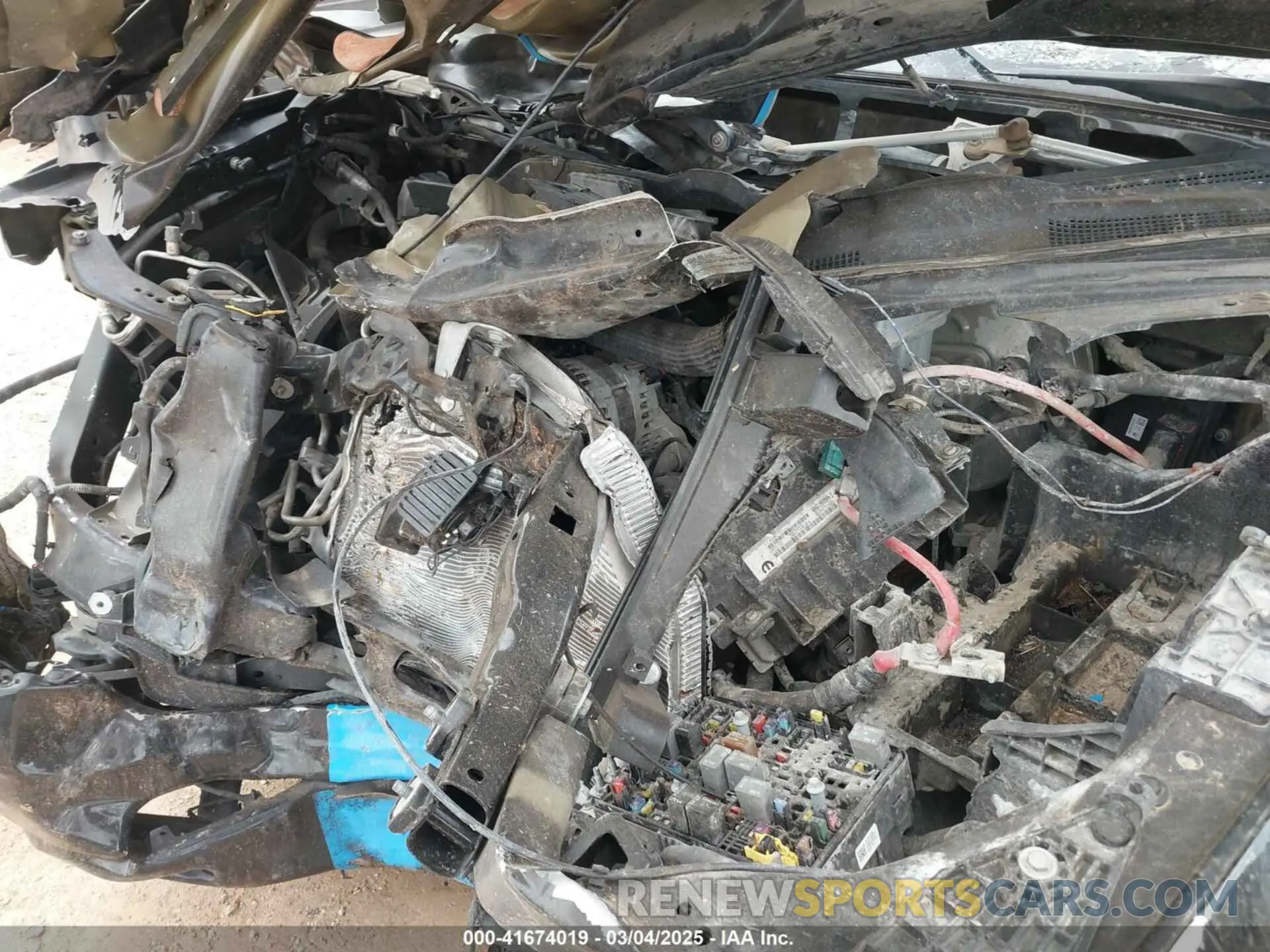 10 Photograph of a damaged car 1C6RREFTXKN518223 RAM 1500 2019
