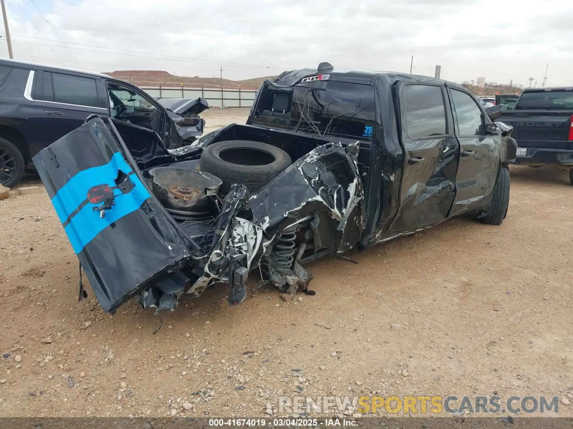 4 Photograph of a damaged car 1C6RREFTXKN518223 RAM 1500 2019