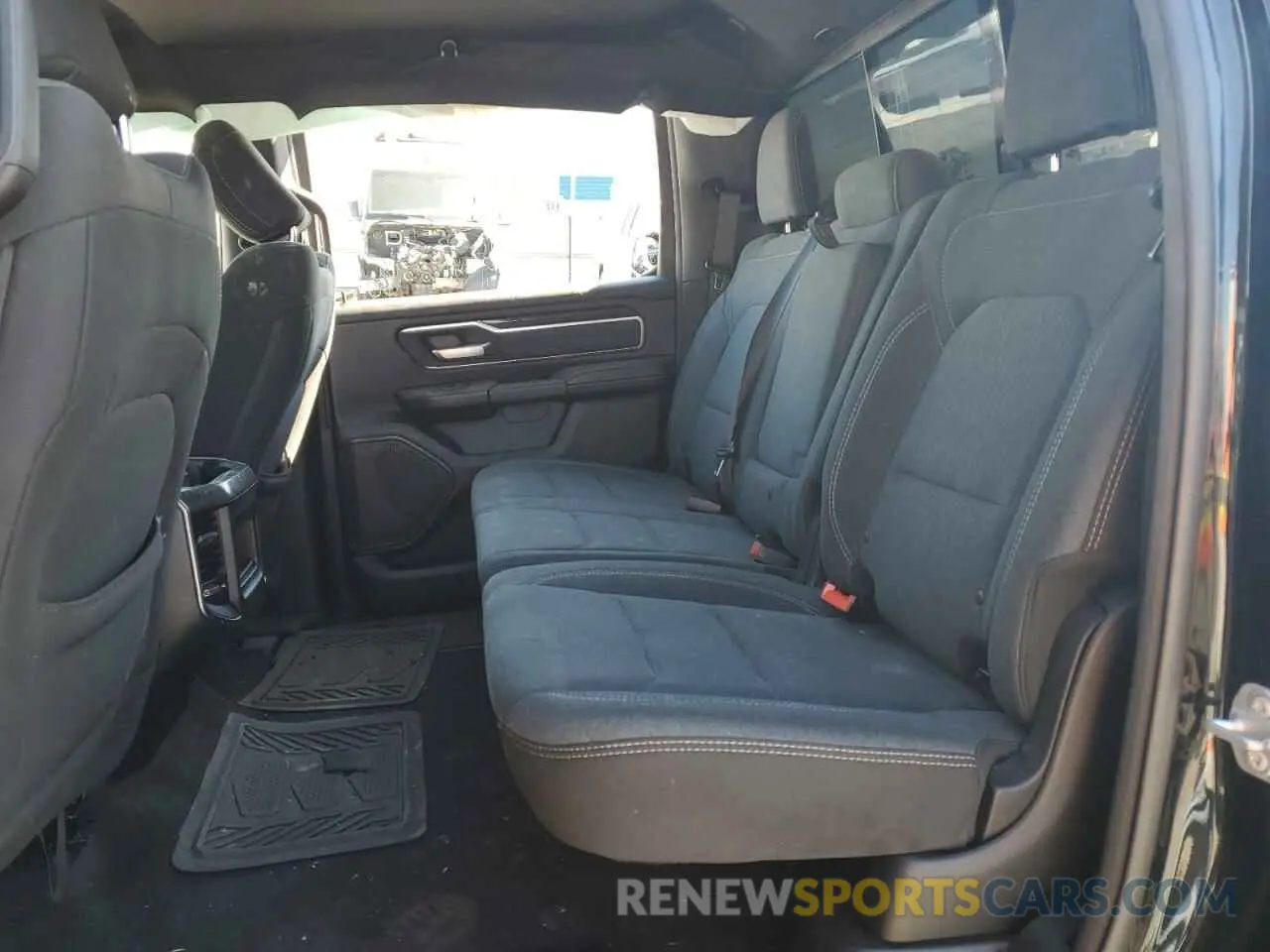 10 Photograph of a damaged car 1C6RREFTXKN642413 RAM 1500 2019