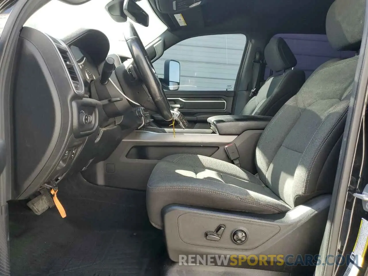 7 Photograph of a damaged car 1C6RREFTXKN705400 RAM 1500 2019