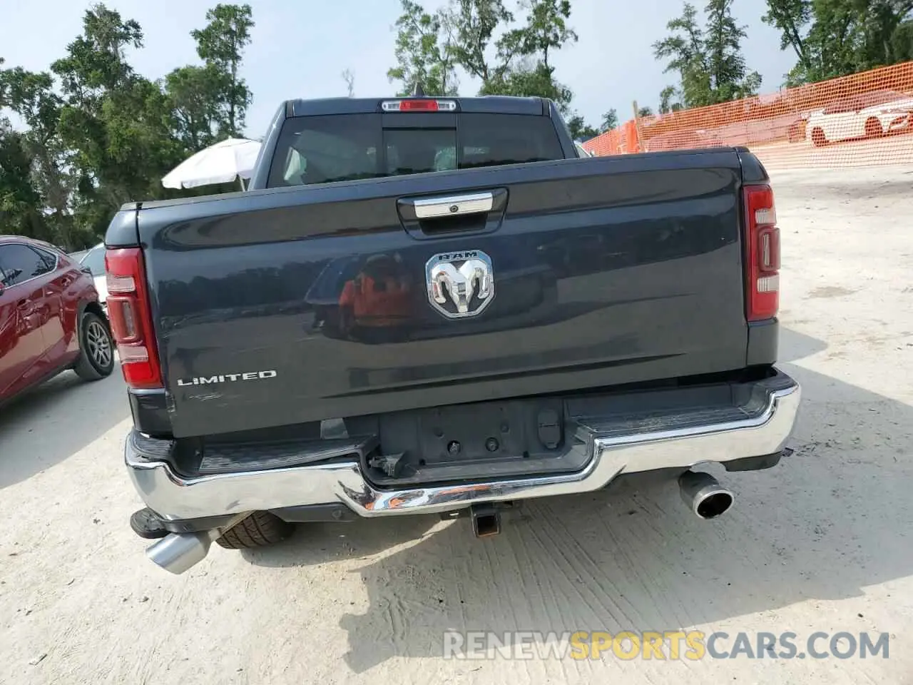 6 Photograph of a damaged car 1C6RREHT2KN801311 RAM 1500 2019