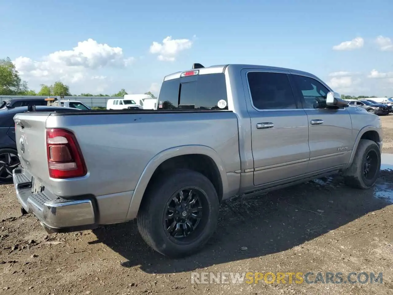 3 Photograph of a damaged car 1C6RREHT3KN509148 RAM 1500 2019