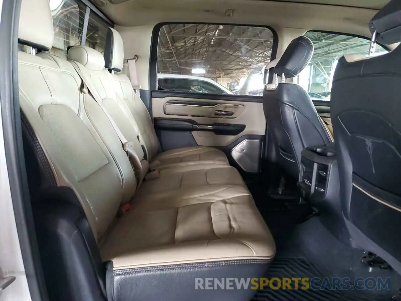 10 Photograph of a damaged car 1C6RREHT4KN771003 RAM 1500 2019
