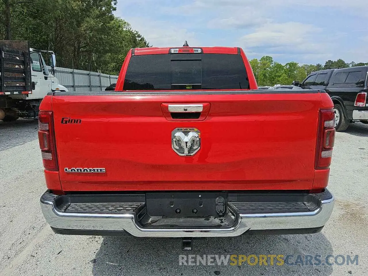 6 Photograph of a damaged car 1C6RREJG7KN821695 RAM 1500 2019