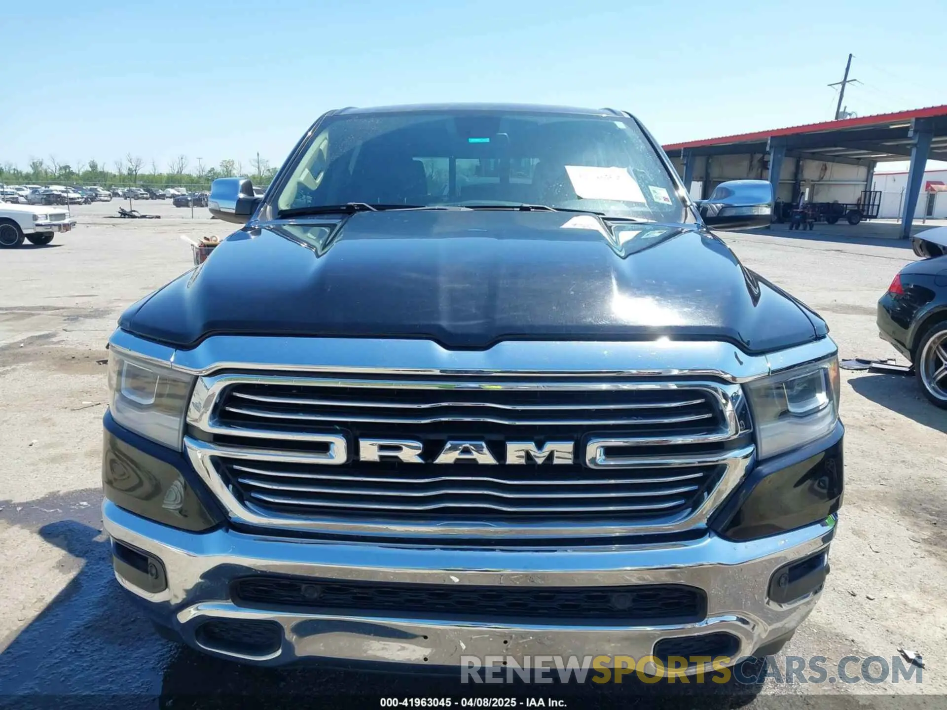 12 Photograph of a damaged car 1C6RREJT1KN509742 RAM 1500 2019
