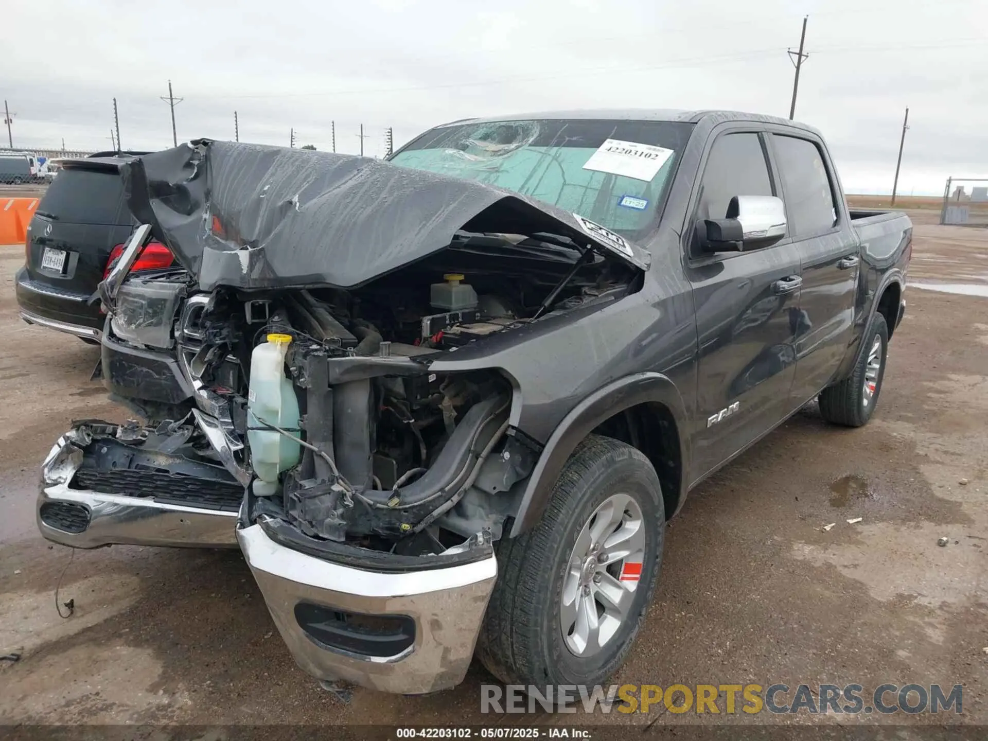 2 Photograph of a damaged car 1C6RREJT2KN635625 RAM 1500 2019
