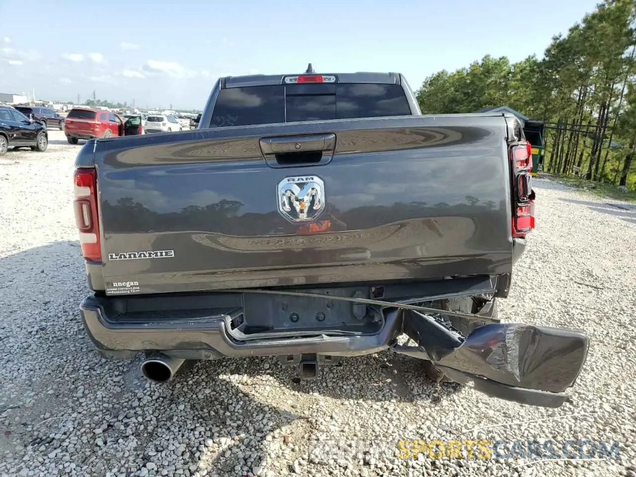 6 Photograph of a damaged car 1C6RREJT2KN792572 RAM 1500 2019