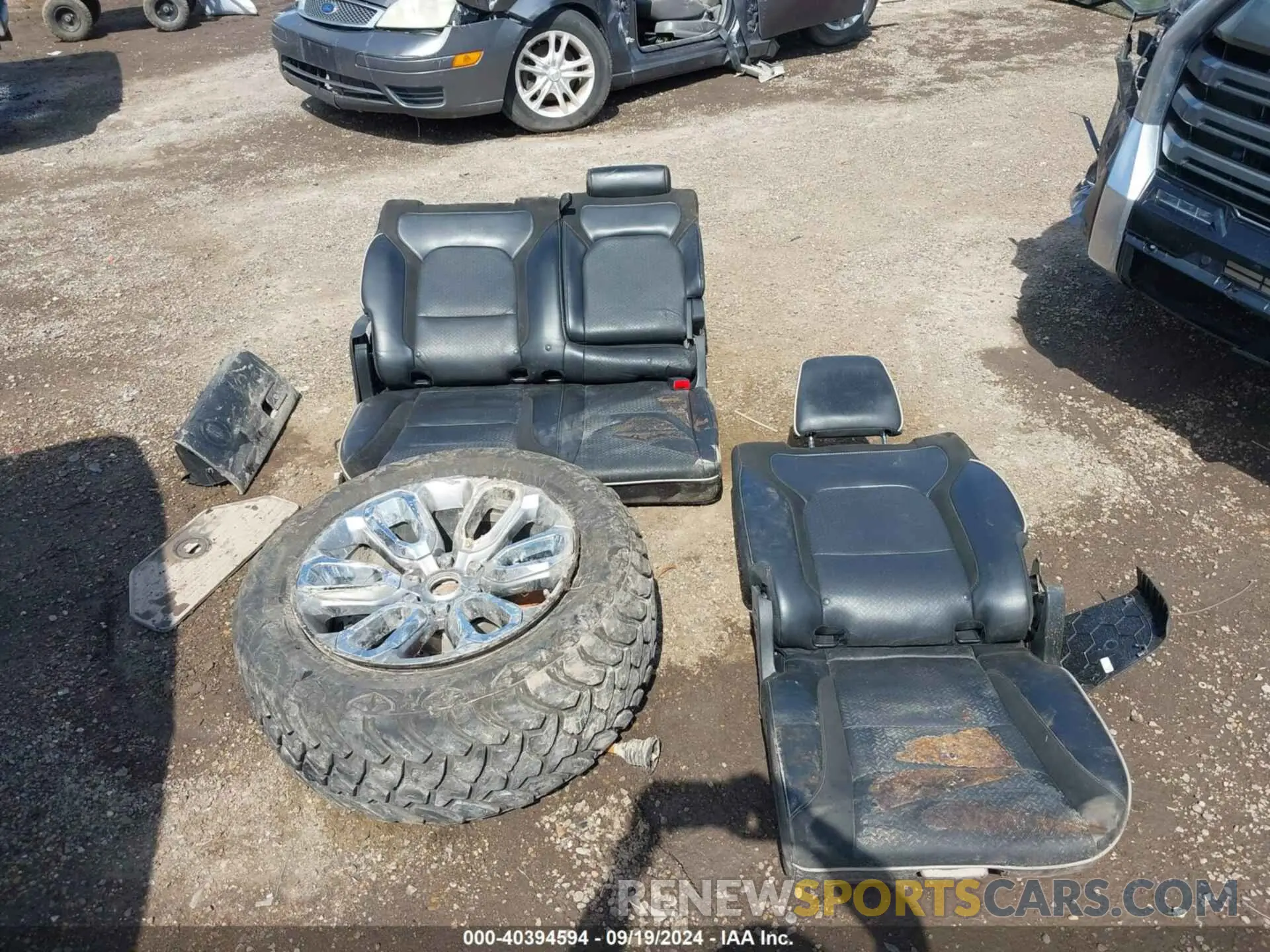 11 Photograph of a damaged car 1C6RREJT3KN628814 RAM 1500 2019