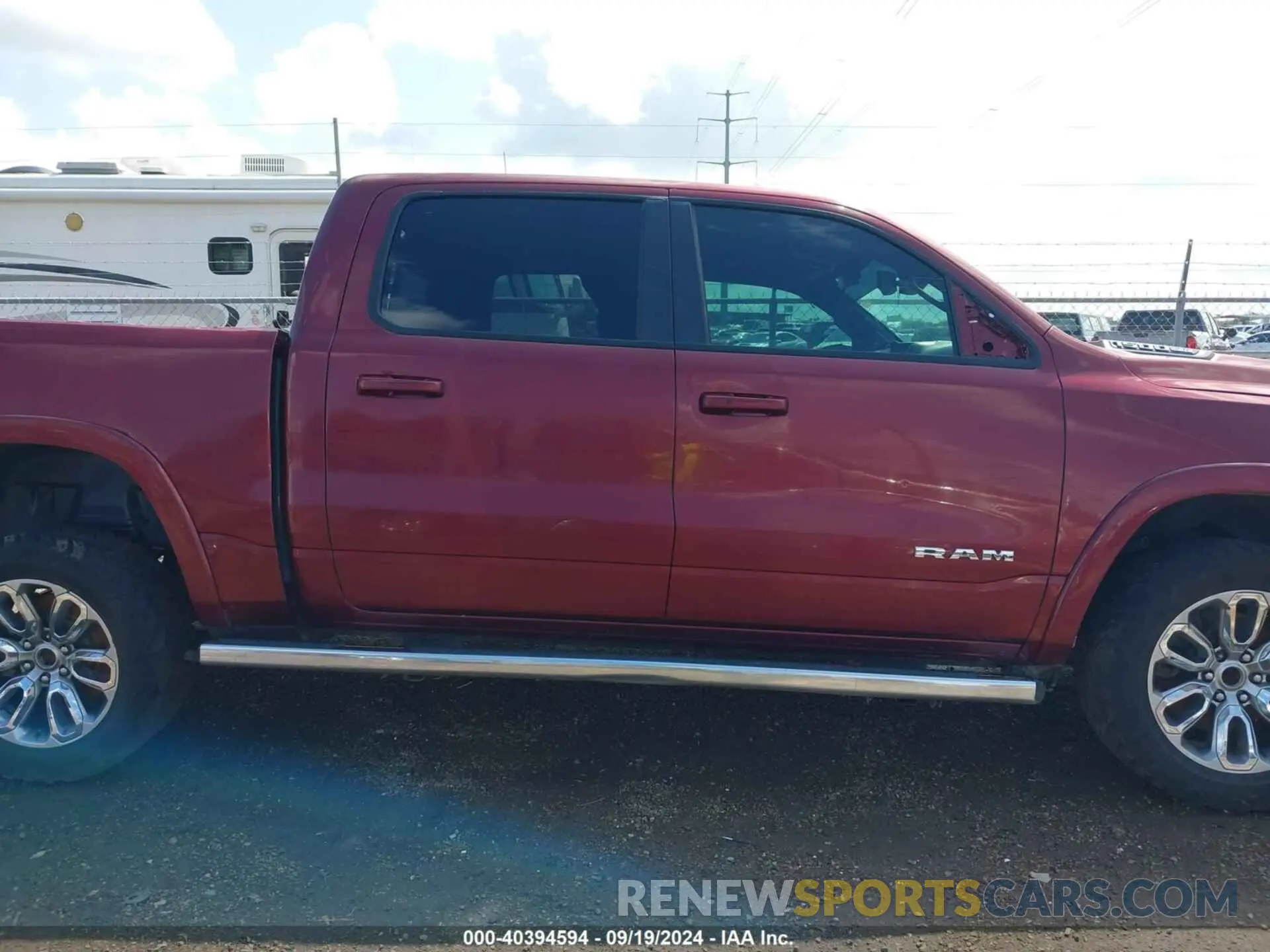13 Photograph of a damaged car 1C6RREJT3KN628814 RAM 1500 2019