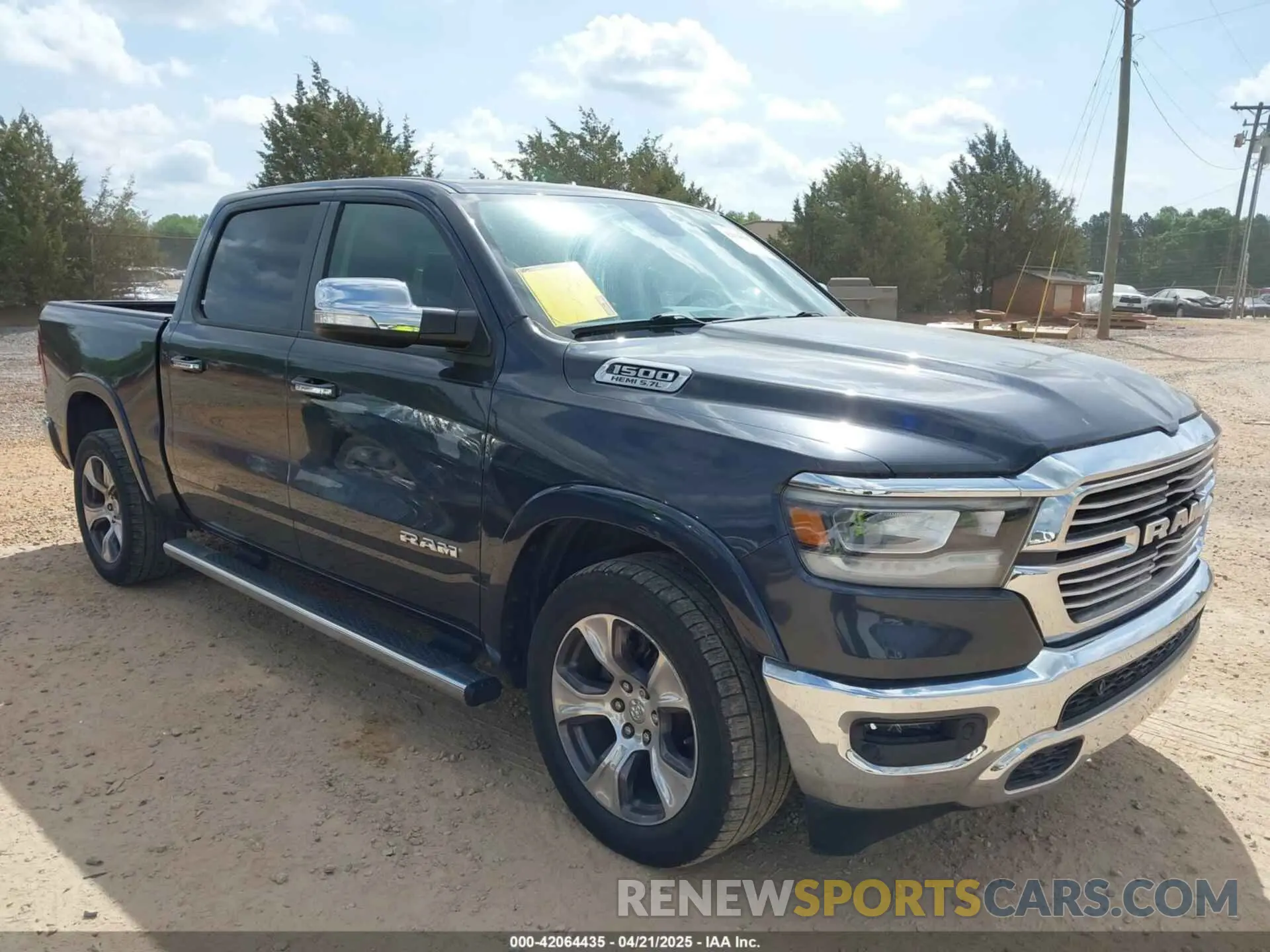 1 Photograph of a damaged car 1C6RREJT3KN912735 RAM 1500 2019