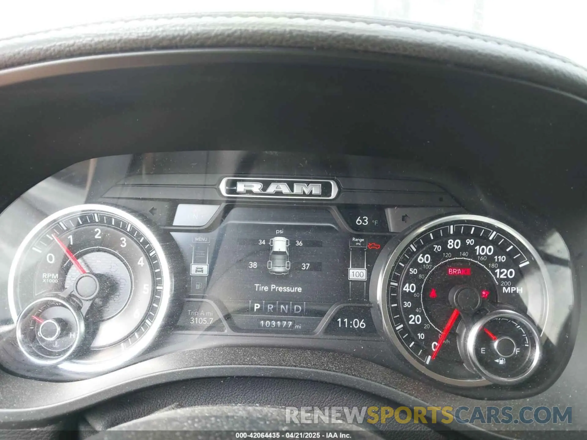 7 Photograph of a damaged car 1C6RREJT3KN912735 RAM 1500 2019