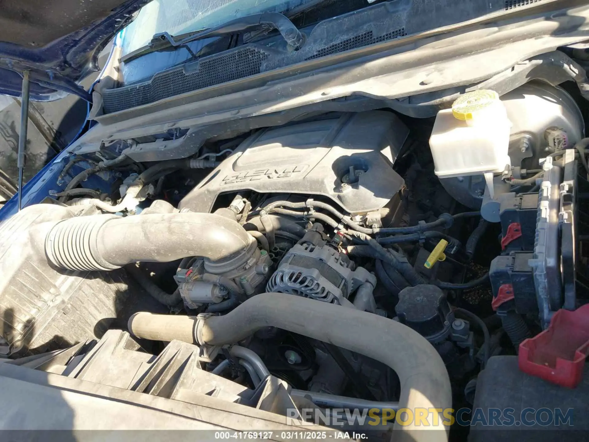 10 Photograph of a damaged car 1C6RREJT4KN770475 RAM 1500 2019