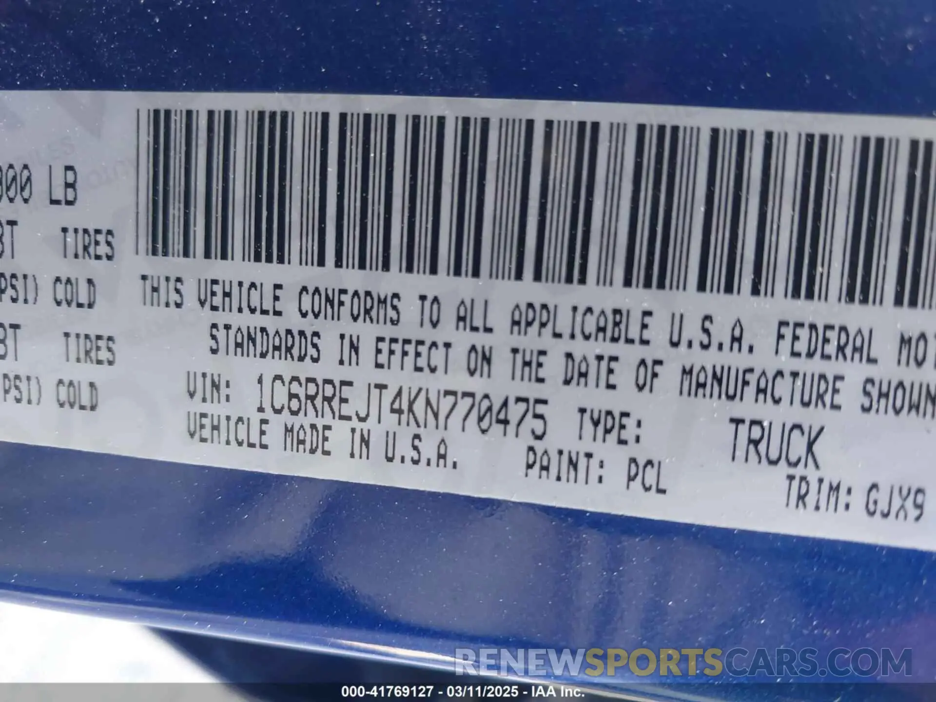 9 Photograph of a damaged car 1C6RREJT4KN770475 RAM 1500 2019