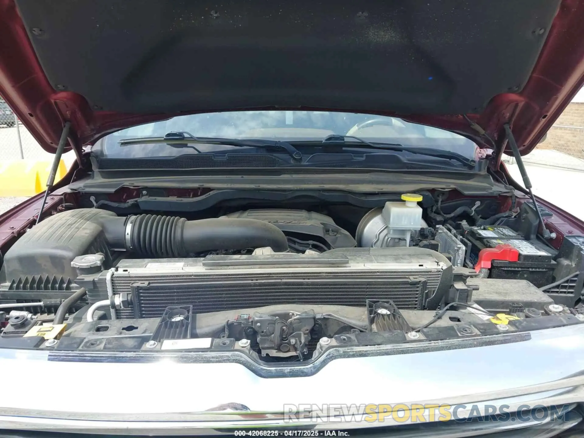 10 Photograph of a damaged car 1C6RREJT7KN535035 RAM 1500 2019