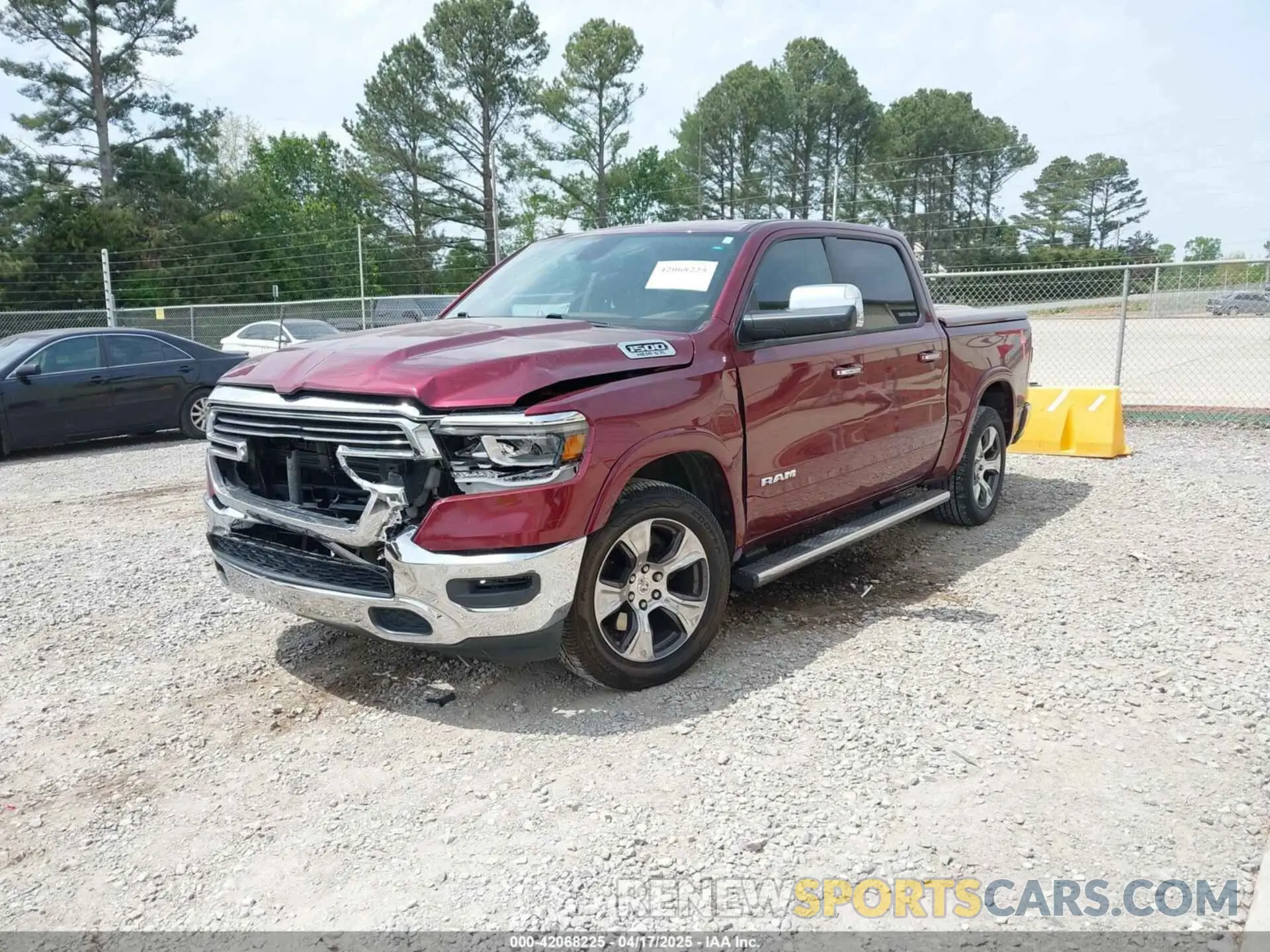 2 Photograph of a damaged car 1C6RREJT7KN535035 RAM 1500 2019
