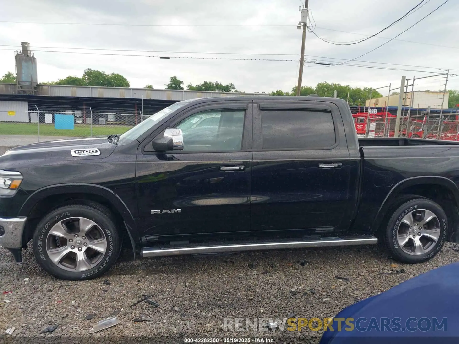 14 Photograph of a damaged car 1C6RREJT8KN506787 RAM 1500 2019