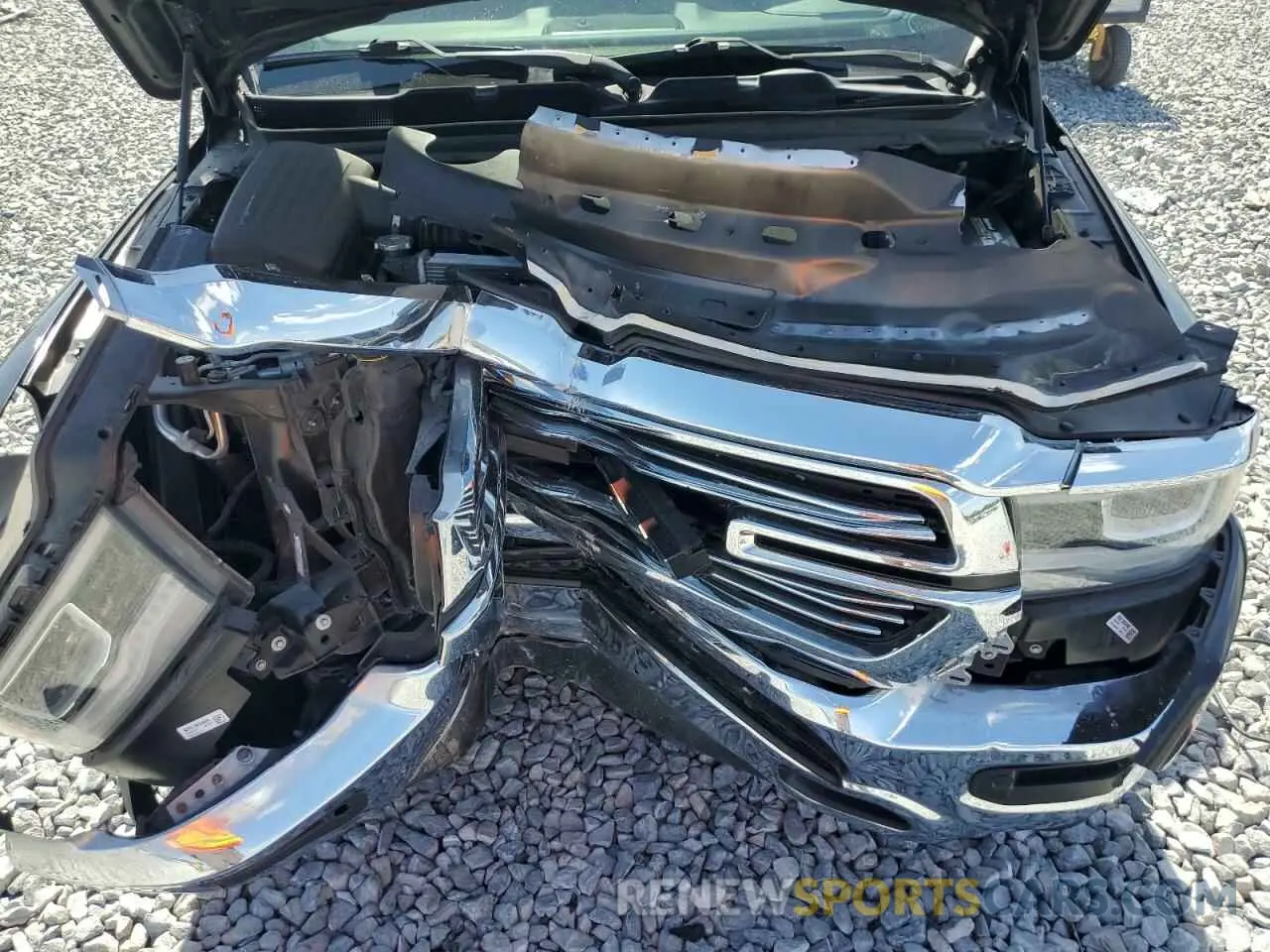 11 Photograph of a damaged car 1C6RREJT8KN543161 RAM 1500 2019