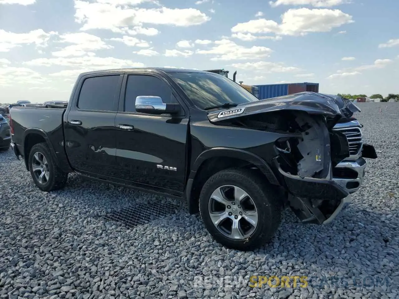 4 Photograph of a damaged car 1C6RREJT8KN543161 RAM 1500 2019