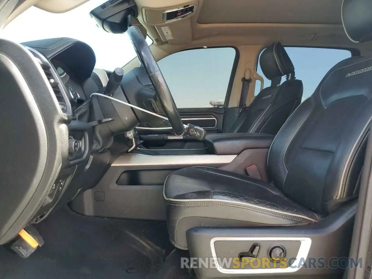 7 Photograph of a damaged car 1C6RREJT8KN543161 RAM 1500 2019