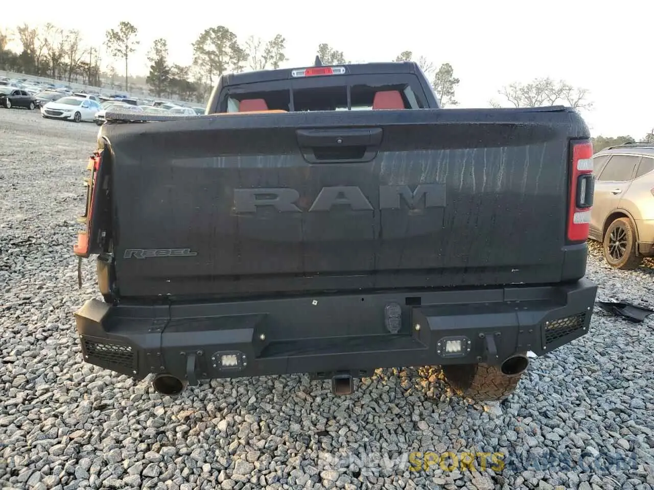 6 Photograph of a damaged car 1C6RRELT2KN724222 RAM 1500 2019