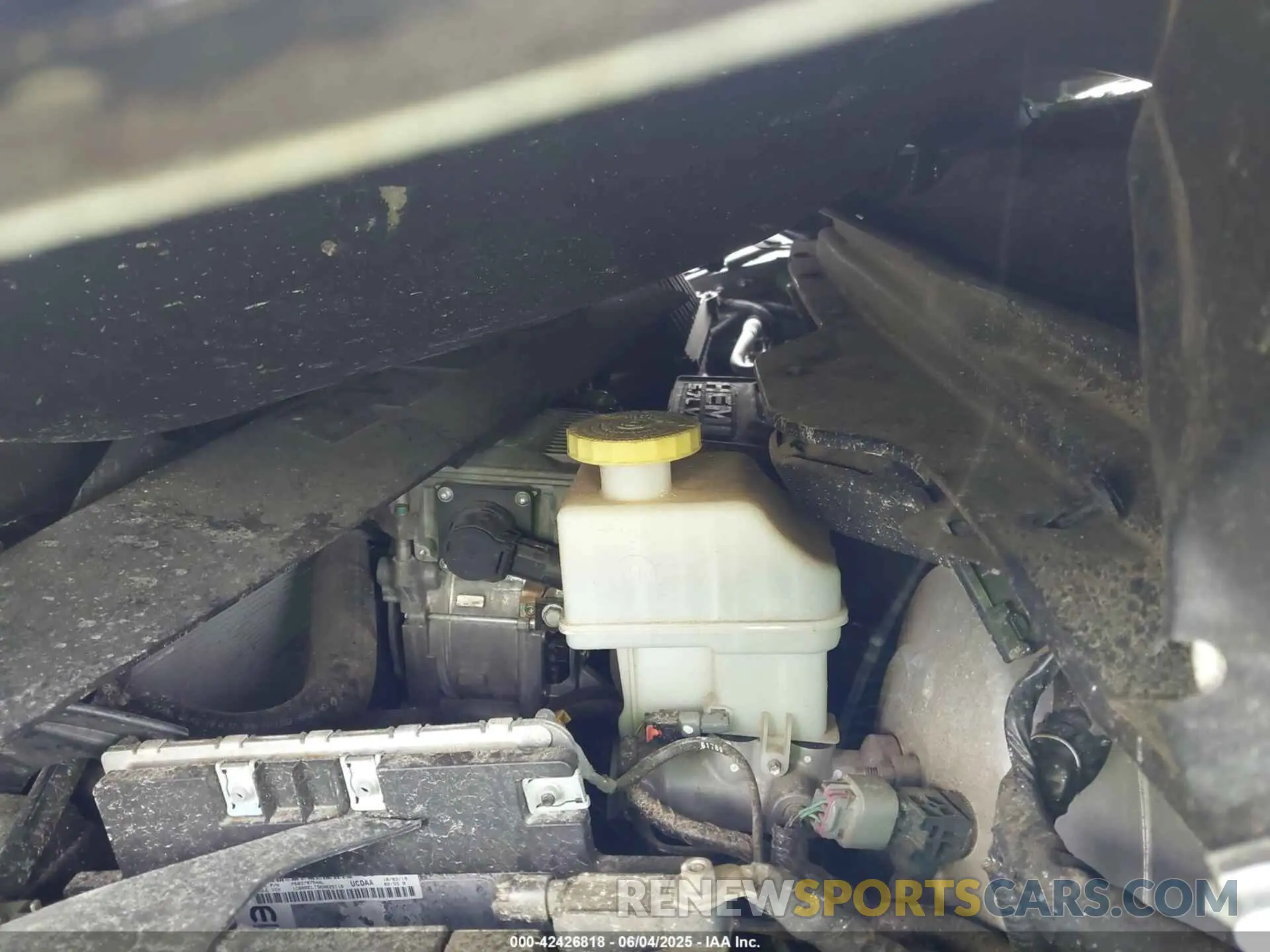 10 Photograph of a damaged car 1C6RRELT5KN625118 RAM 1500 2019