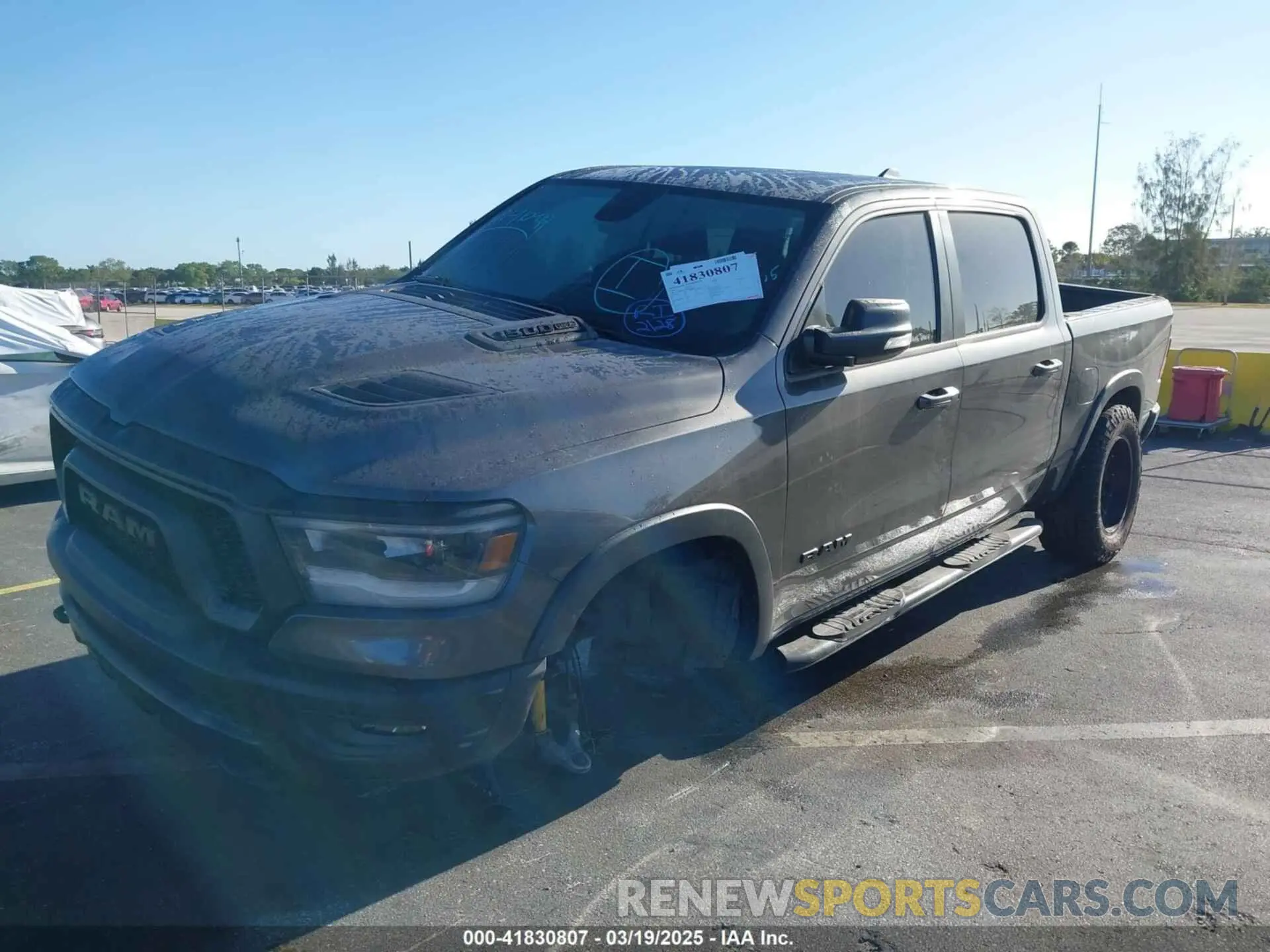6 Photograph of a damaged car 1C6RRELT8KN549233 RAM 1500 2019