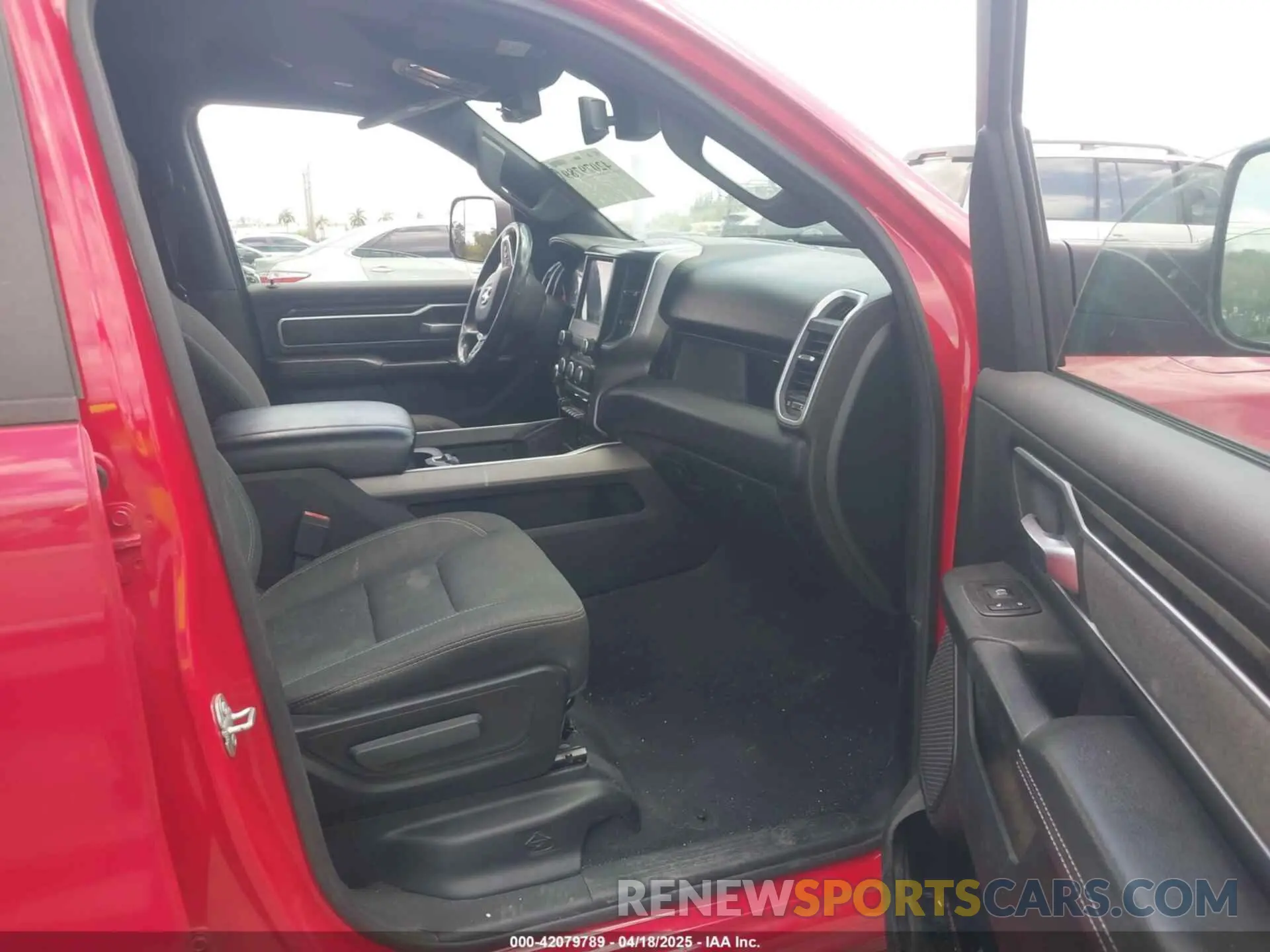 5 Photograph of a damaged car 1C6RREMT0KN567823 RAM 1500 2019