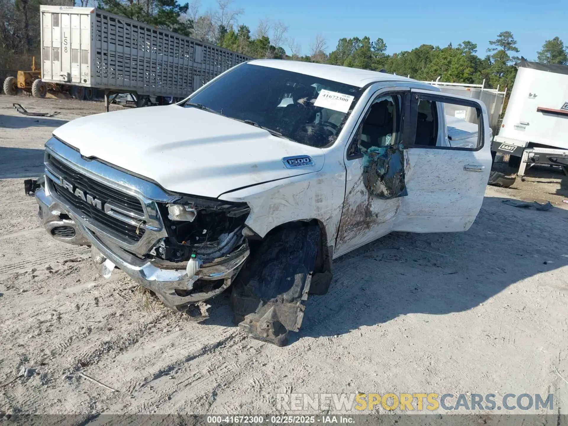 2 Photograph of a damaged car 1C6RREMT2KN913080 RAM 1500 2019