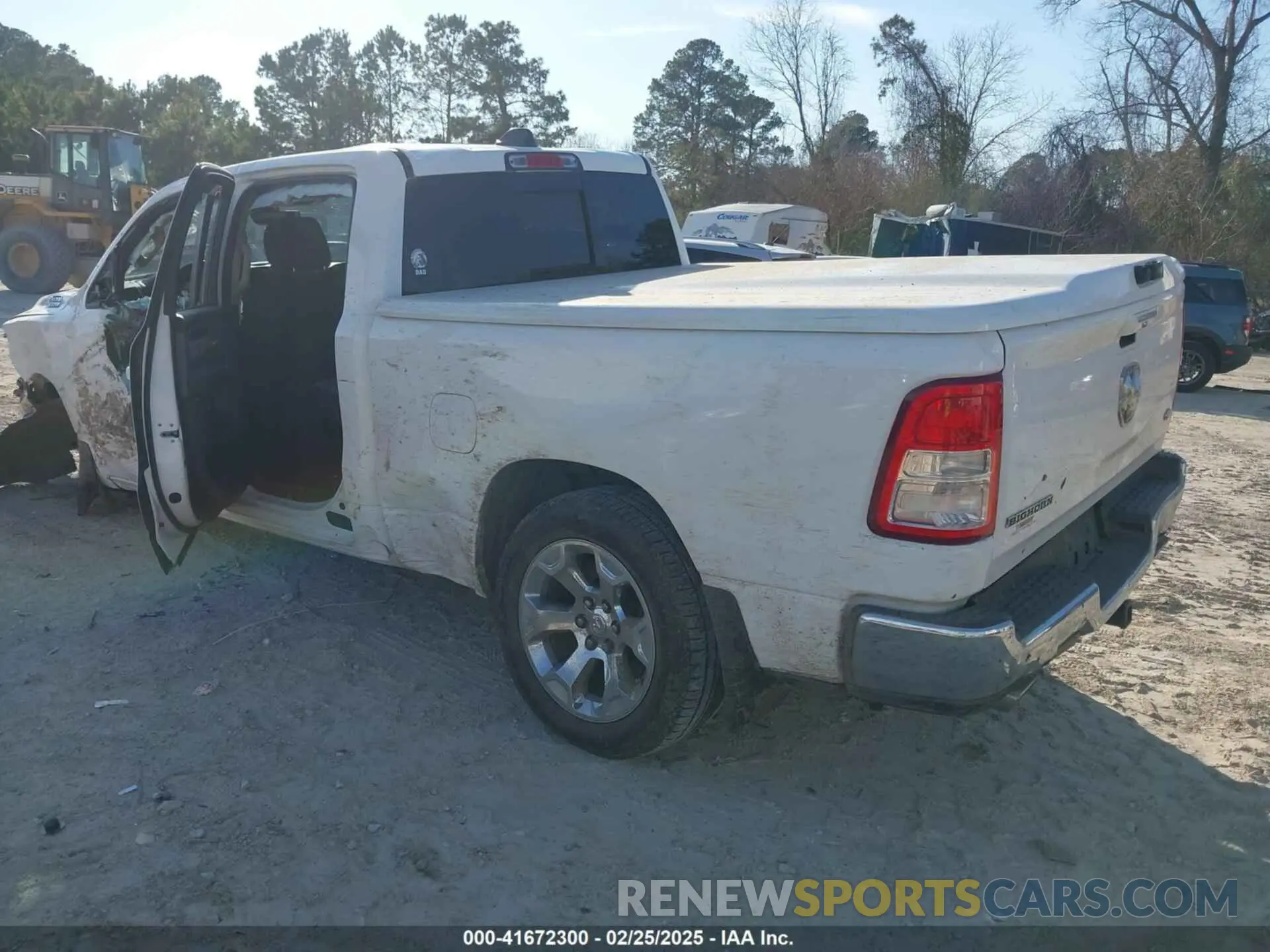 3 Photograph of a damaged car 1C6RREMT2KN913080 RAM 1500 2019