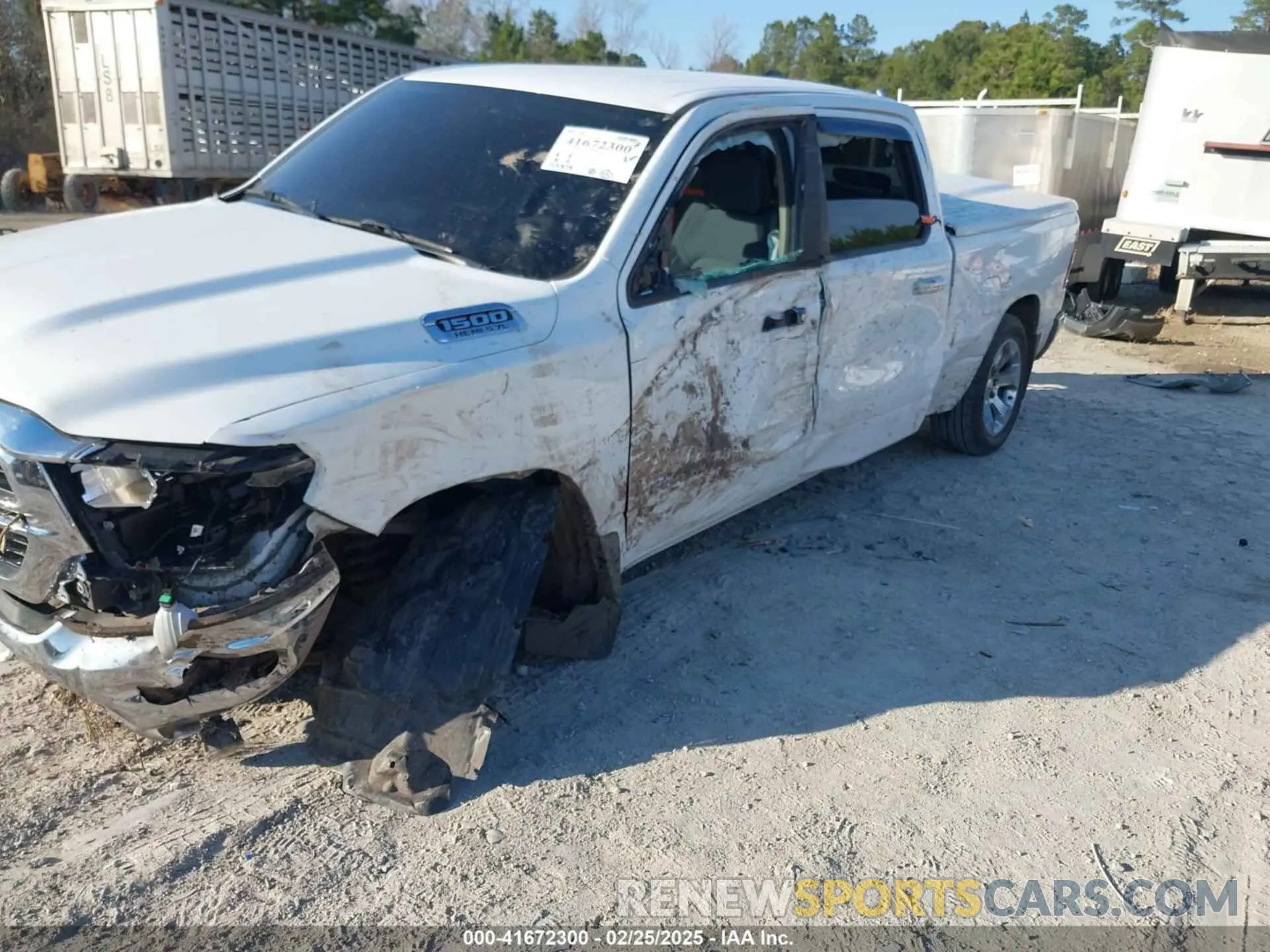 6 Photograph of a damaged car 1C6RREMT2KN913080 RAM 1500 2019