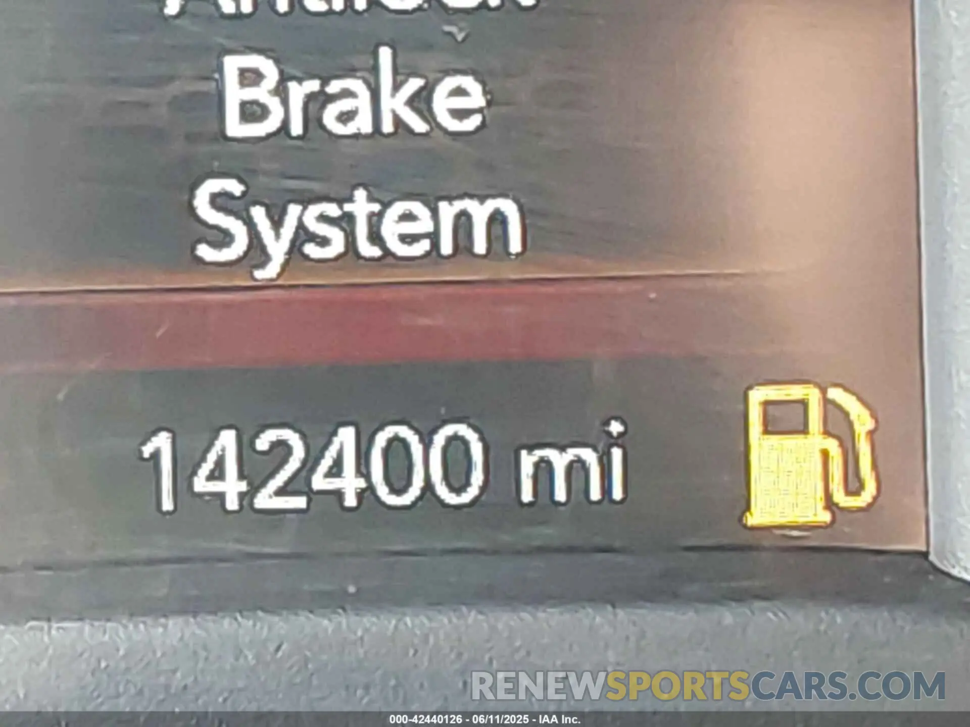 16 Photograph of a damaged car 1C6RREMT4KN891115 RAM 1500 2019