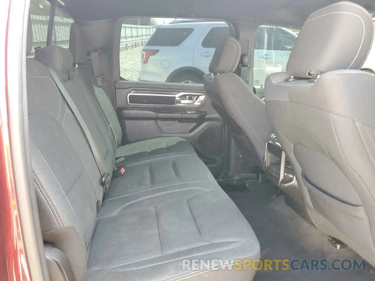 10 Photograph of a damaged car 1C6RREMT5KN891138 RAM 1500 2019
