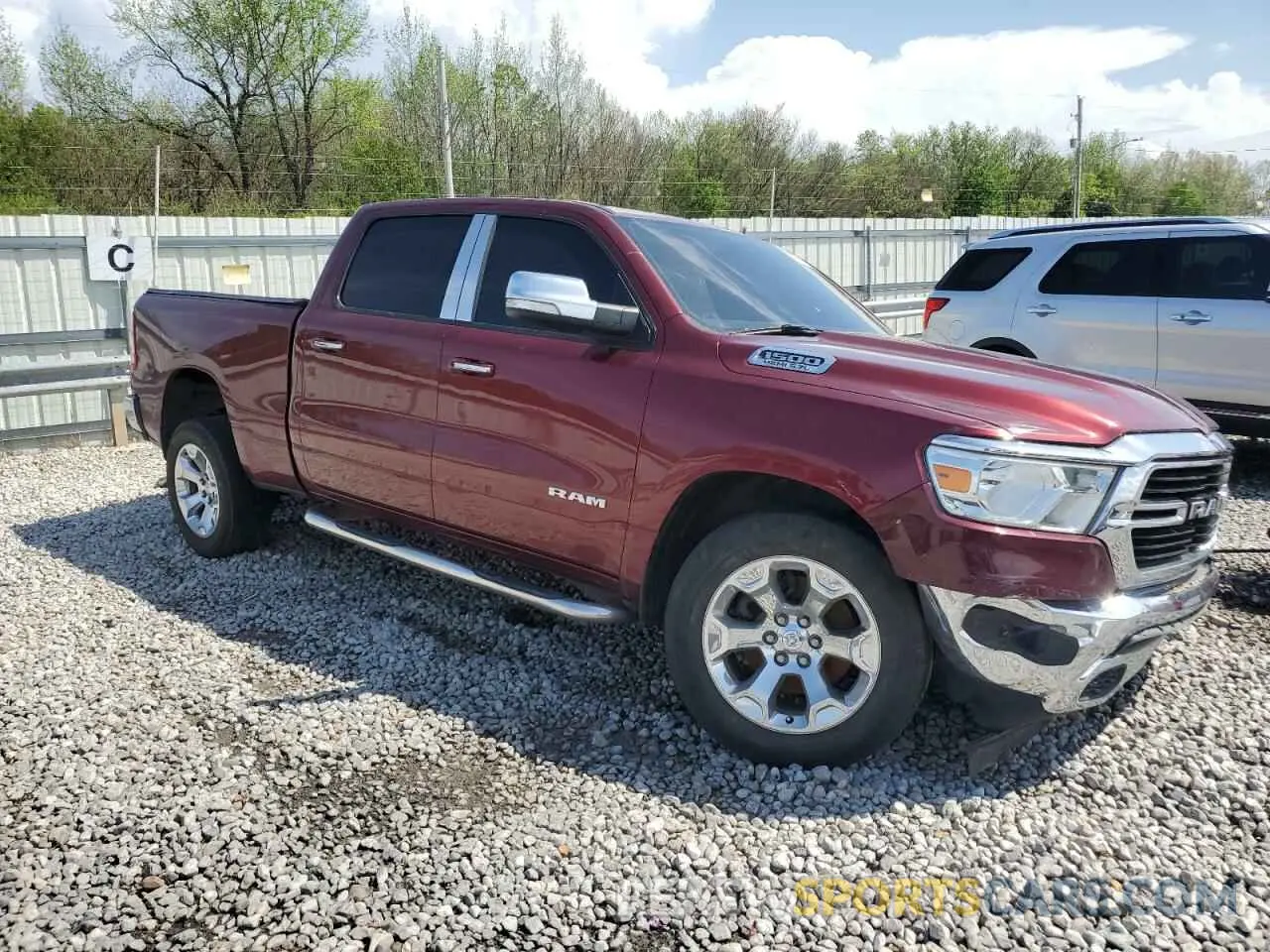 4 Photograph of a damaged car 1C6RREMT5KN891138 RAM 1500 2019