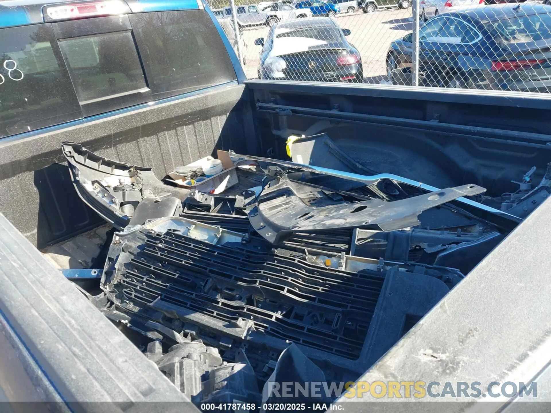 20 Photograph of a damaged car 1C6RRFBG4KN916221 RAM 1500 2019