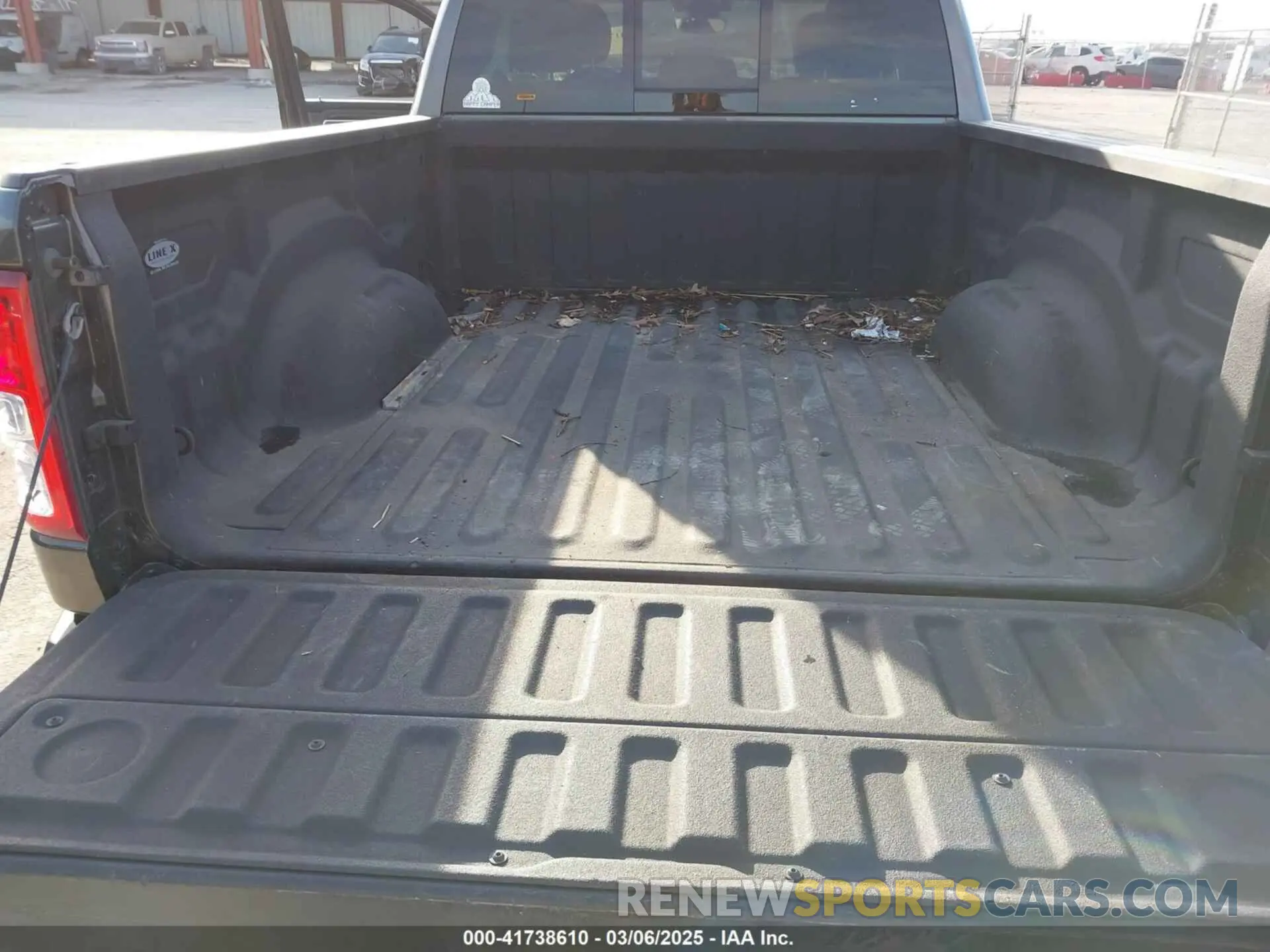 17 Photograph of a damaged car 1C6RRFBG5KN767639 RAM 1500 2019