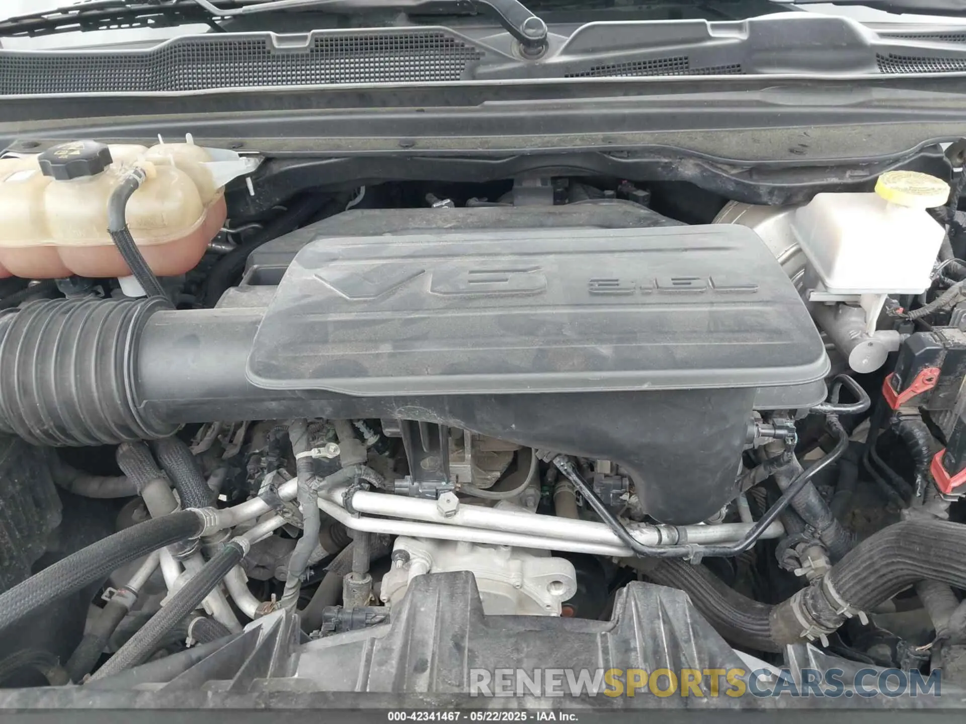 10 Photograph of a damaged car 1C6RRFEG0KN806763 RAM 1500 2019