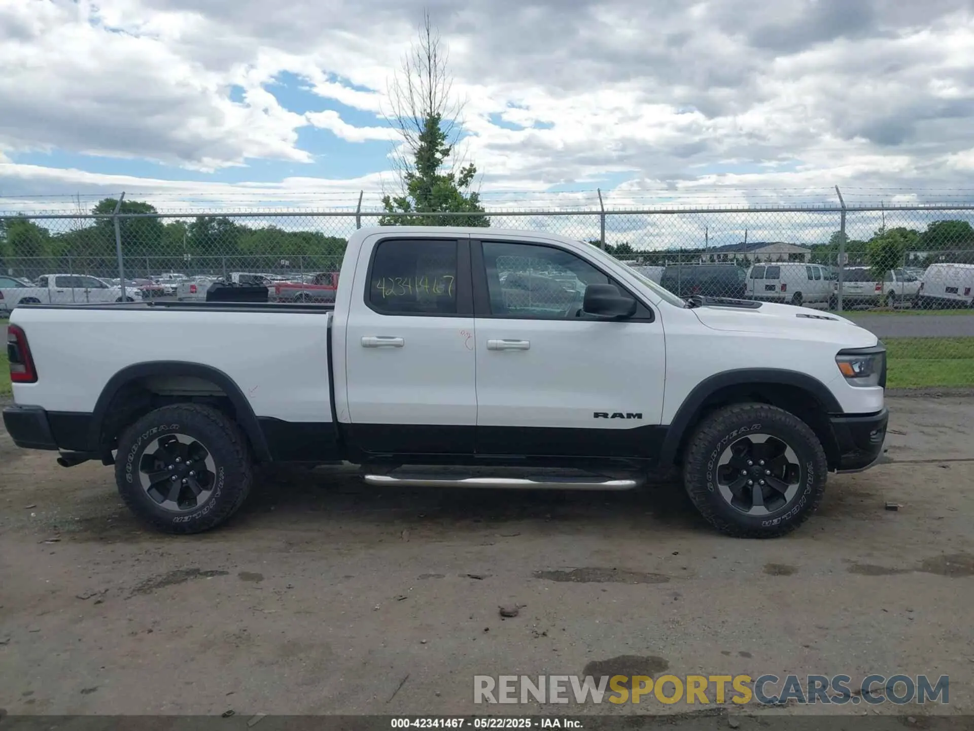 14 Photograph of a damaged car 1C6RRFEG0KN806763 RAM 1500 2019
