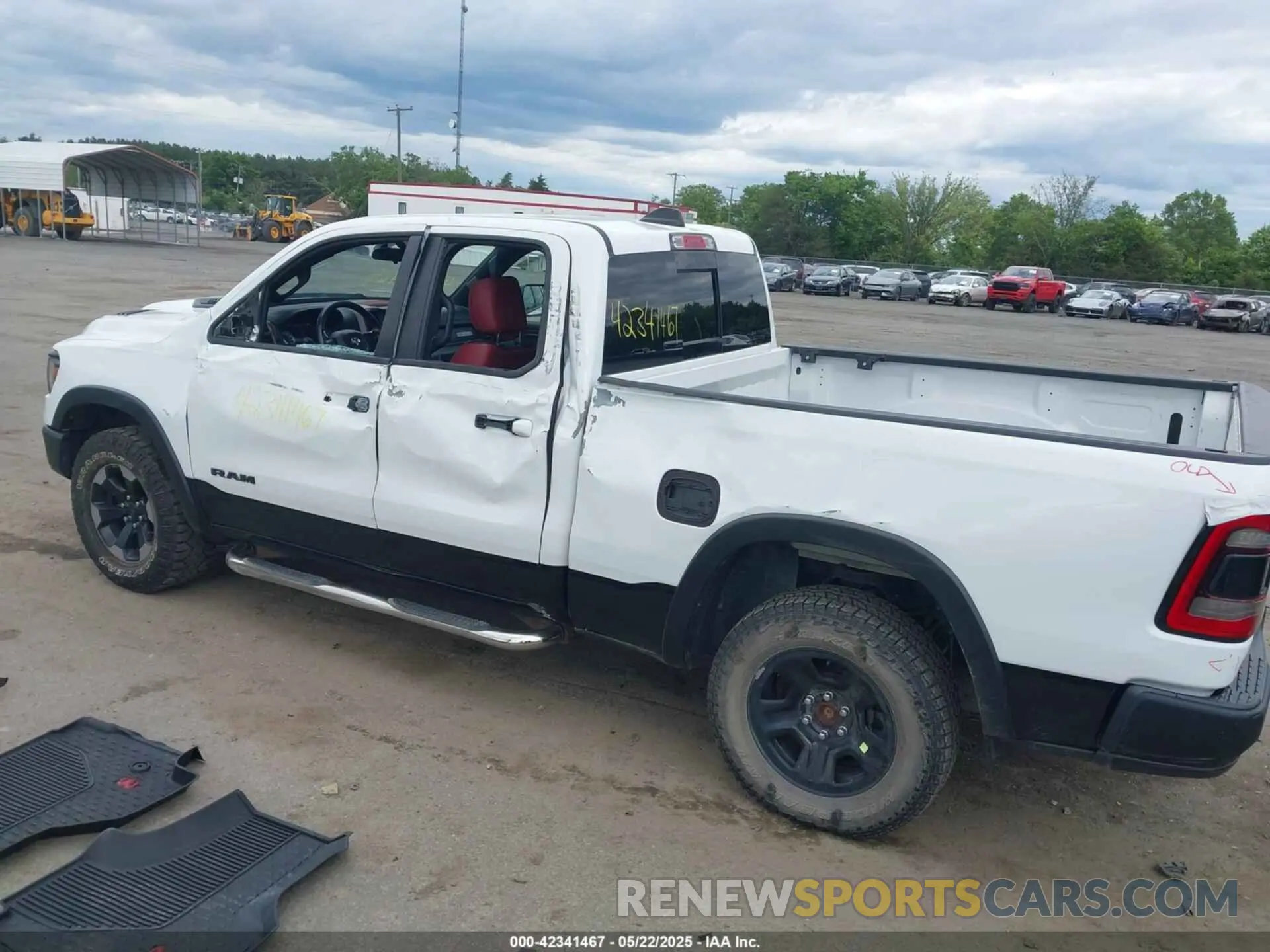 15 Photograph of a damaged car 1C6RRFEG0KN806763 RAM 1500 2019