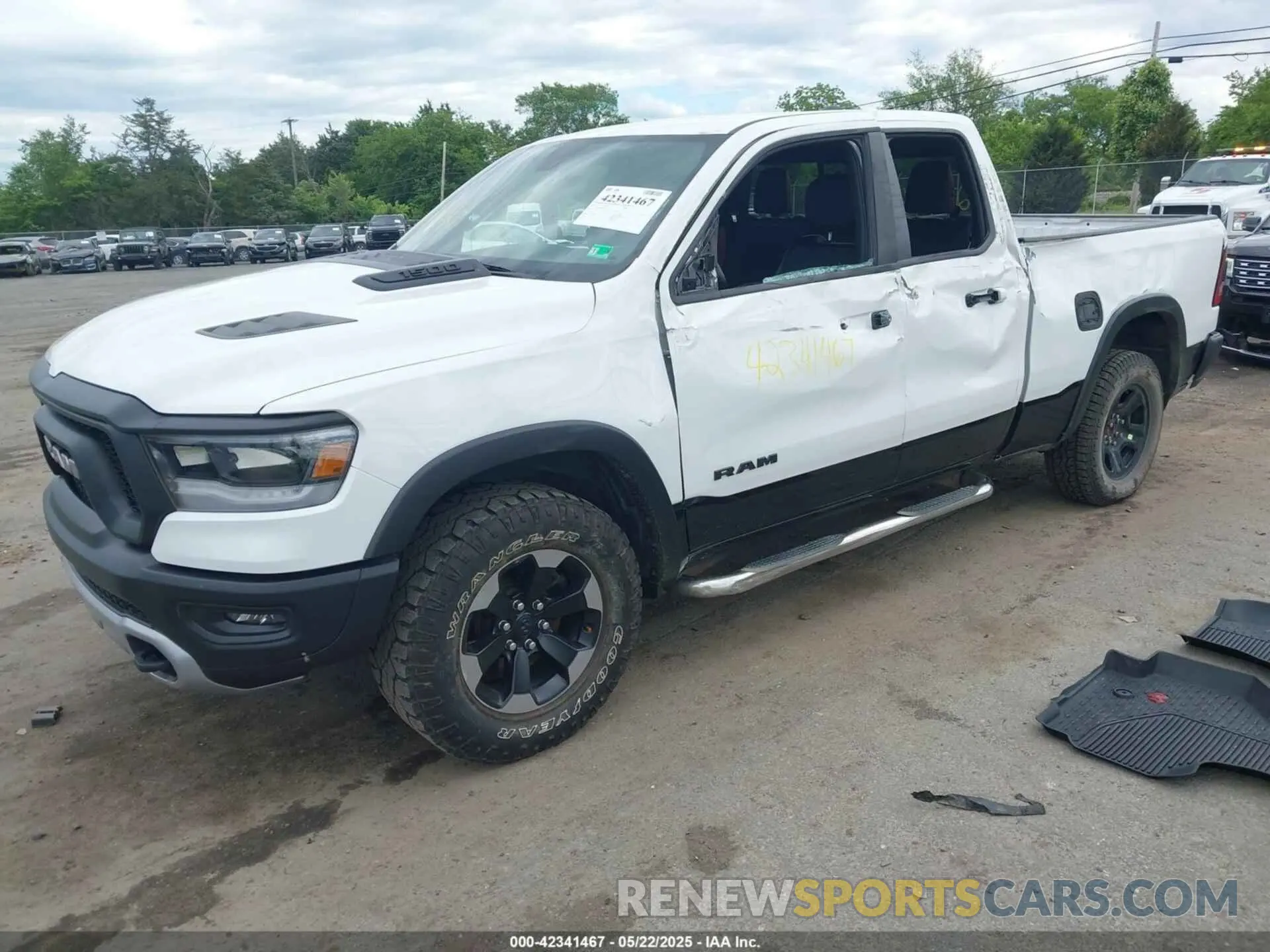 2 Photograph of a damaged car 1C6RRFEG0KN806763 RAM 1500 2019