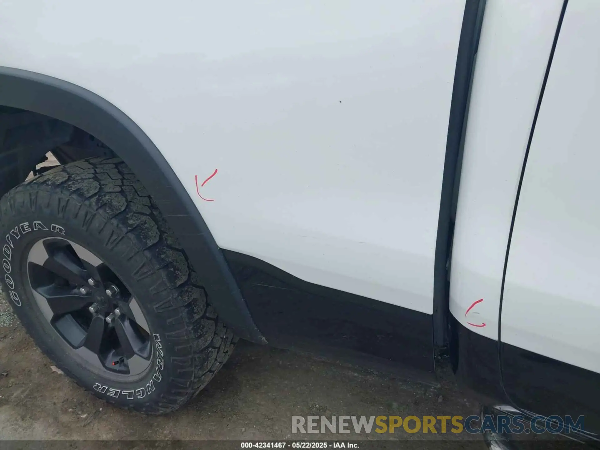 20 Photograph of a damaged car 1C6RRFEG0KN806763 RAM 1500 2019