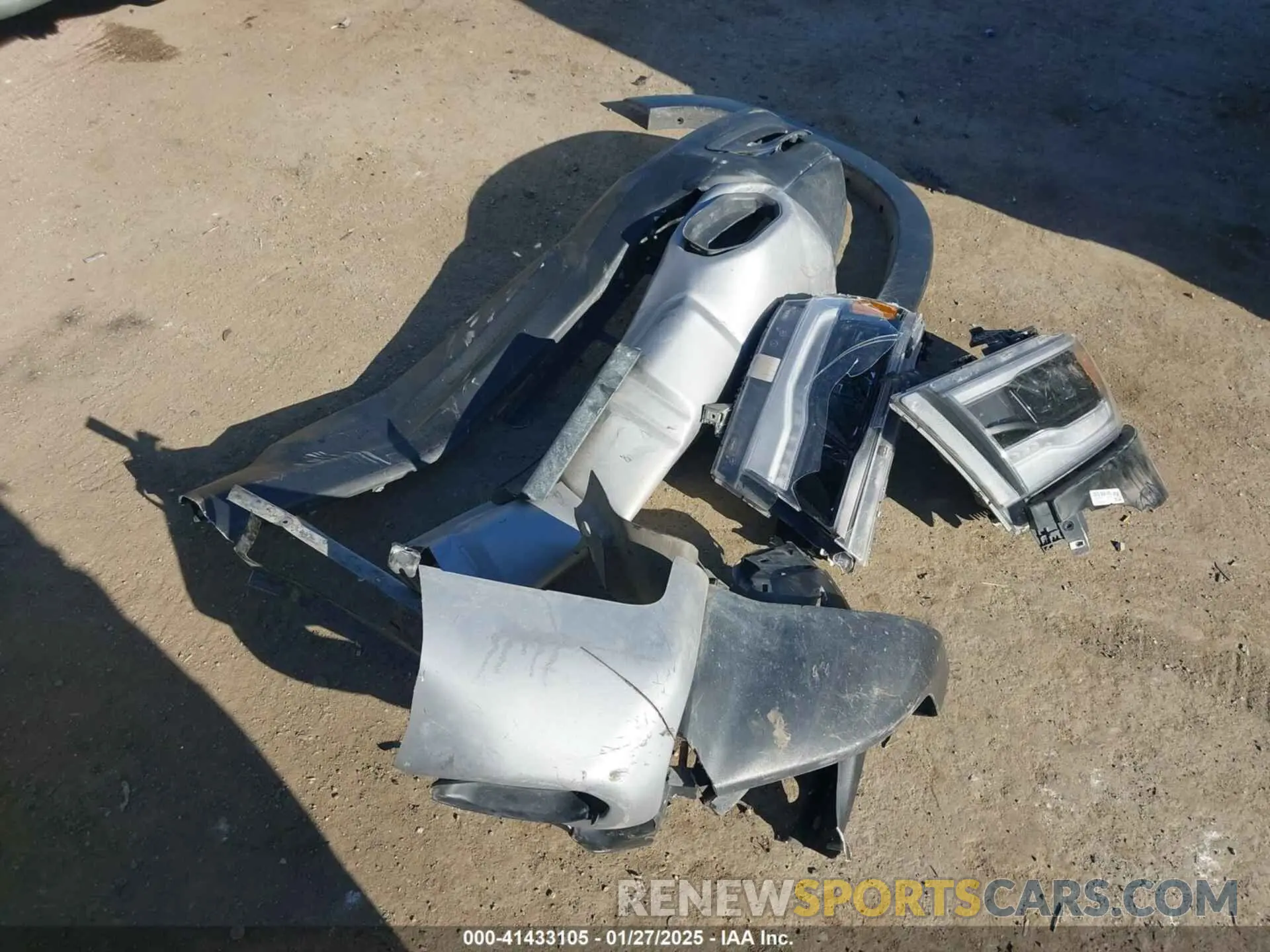 12 Photograph of a damaged car 1C6RRFEG8KN887978 RAM 1500 2019