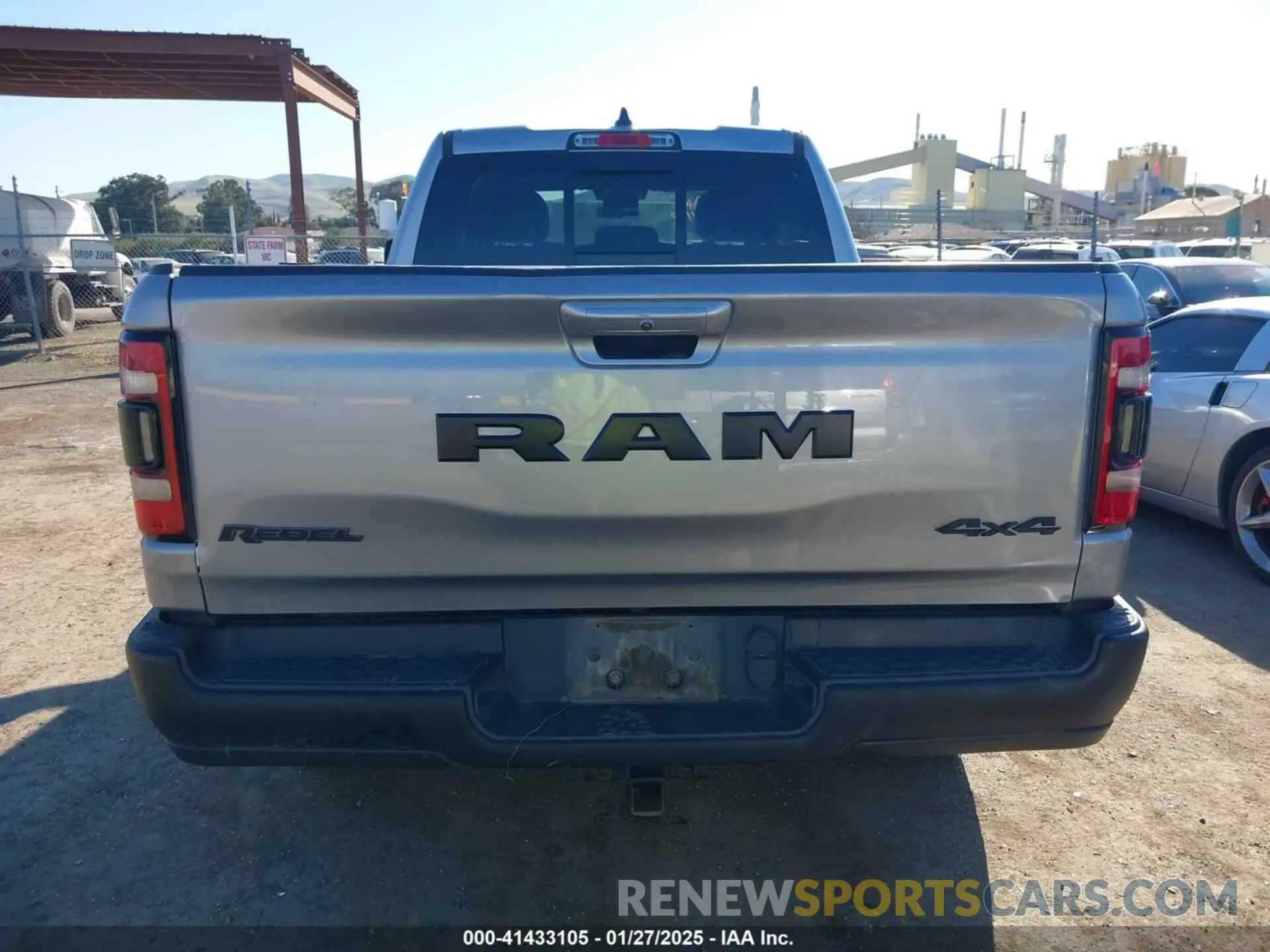 17 Photograph of a damaged car 1C6RRFEG8KN887978 RAM 1500 2019