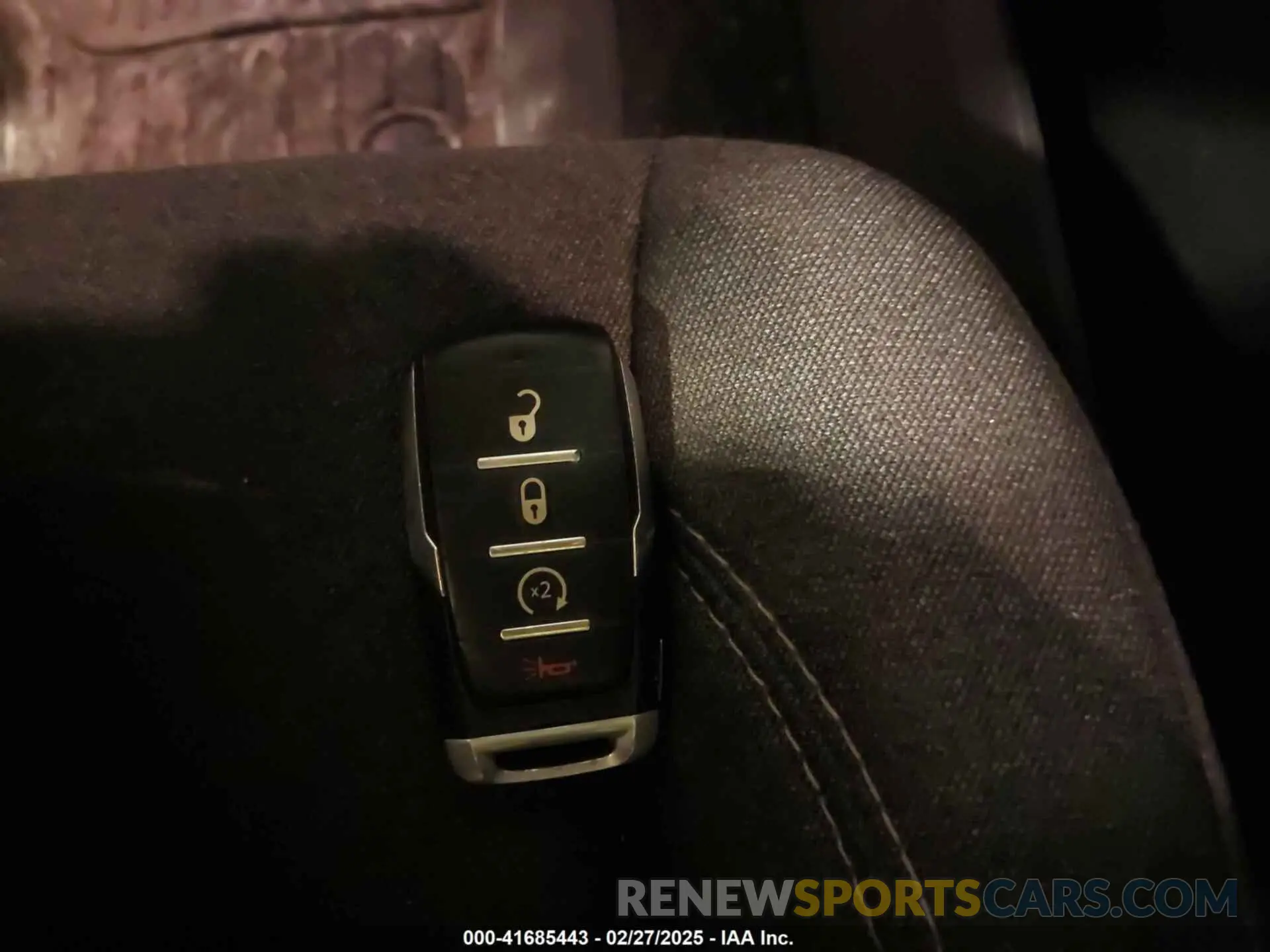 11 Photograph of a damaged car 1C6RRFFG0KN818782 RAM 1500 2019
