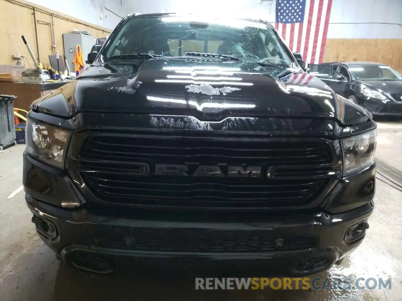 5 Photograph of a damaged car 1C6RRFFG0KN909339 RAM 1500 2019