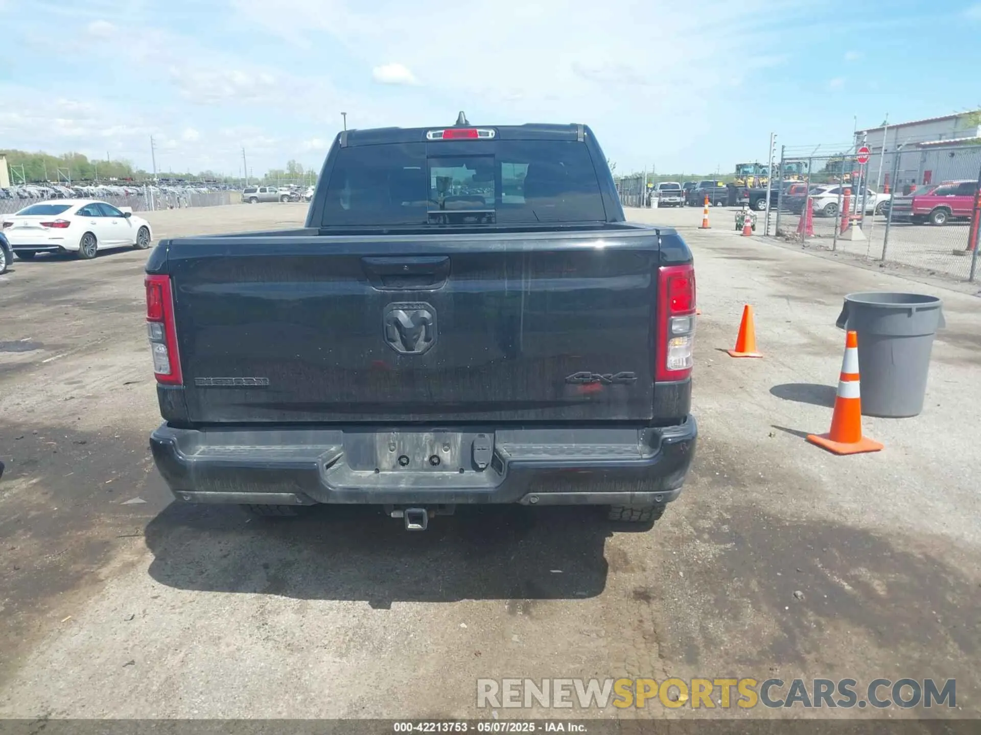 16 Photograph of a damaged car 1C6RRFFG0KN919093 RAM 1500 2019