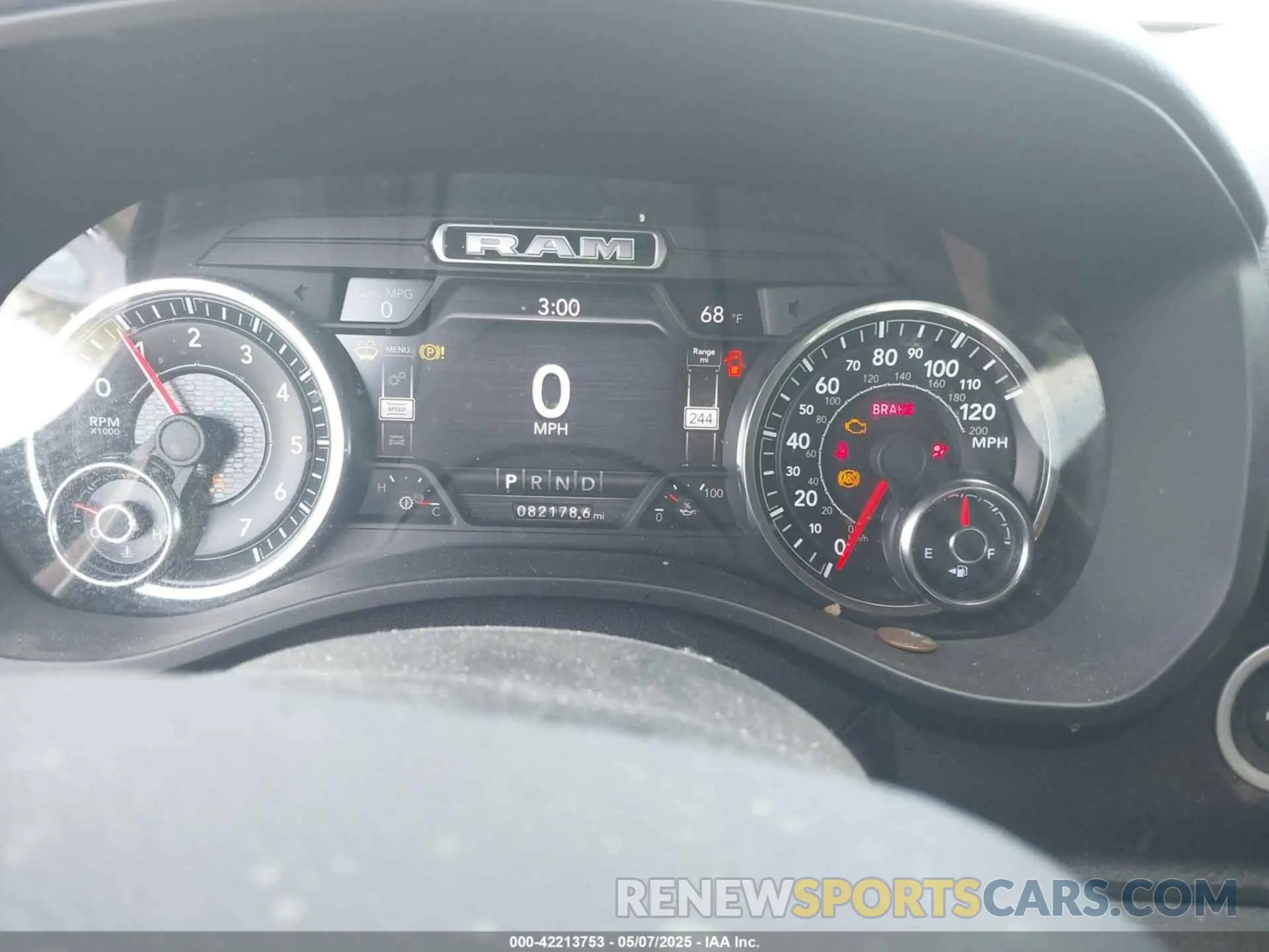 7 Photograph of a damaged car 1C6RRFFG0KN919093 RAM 1500 2019