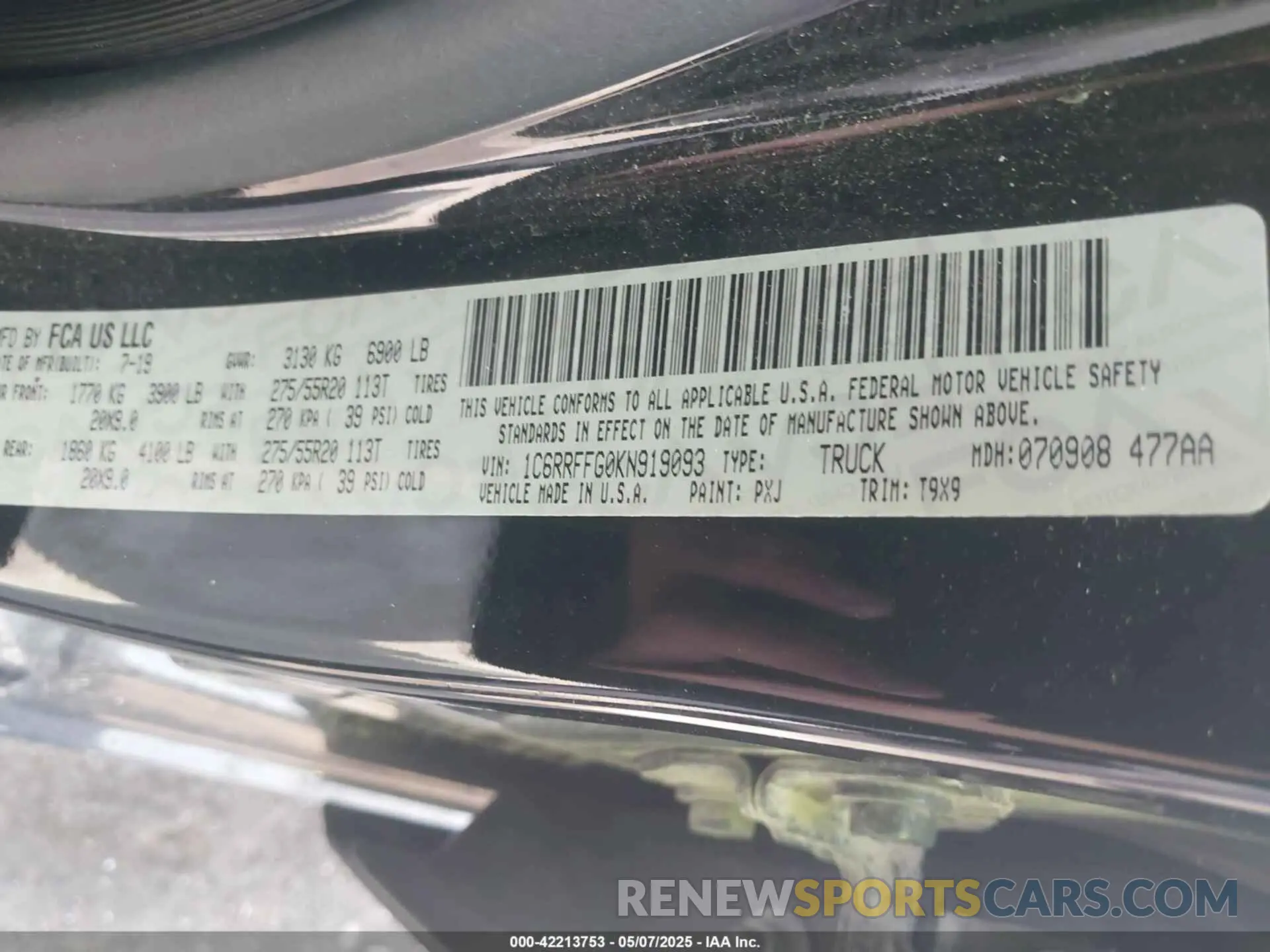 9 Photograph of a damaged car 1C6RRFFG0KN919093 RAM 1500 2019
