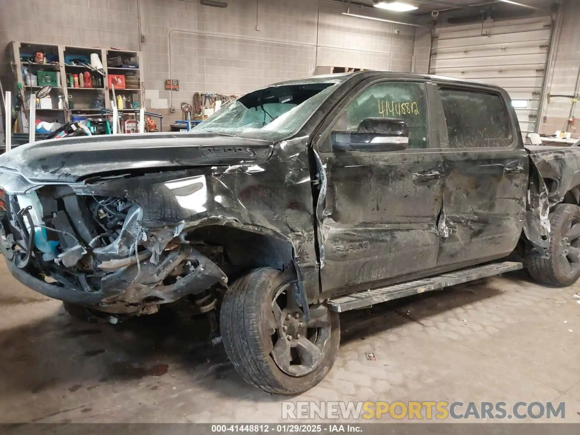 6 Photograph of a damaged car 1C6RRFFG3KN721950 RAM 1500 2019